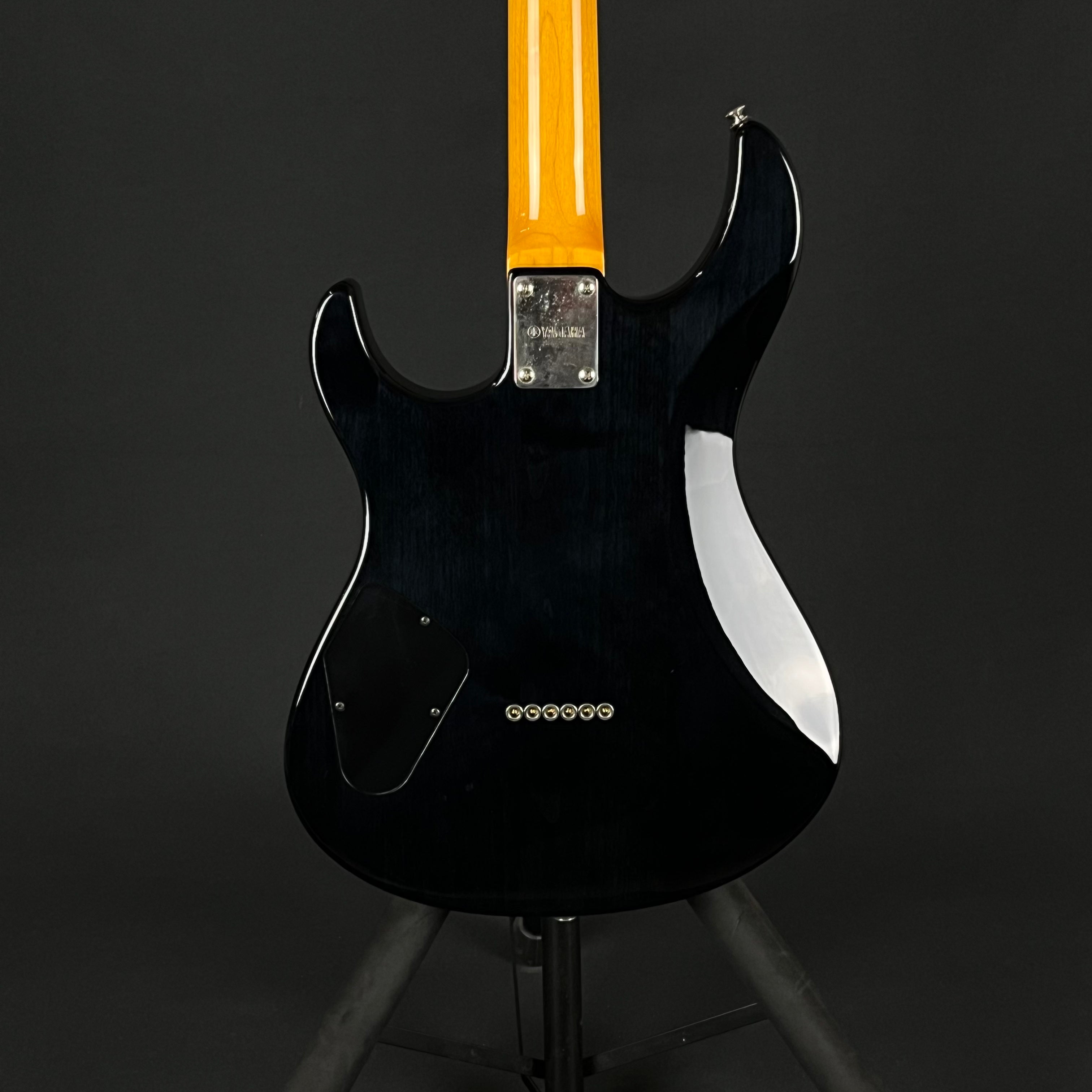 YAMAHA PAC611HFM