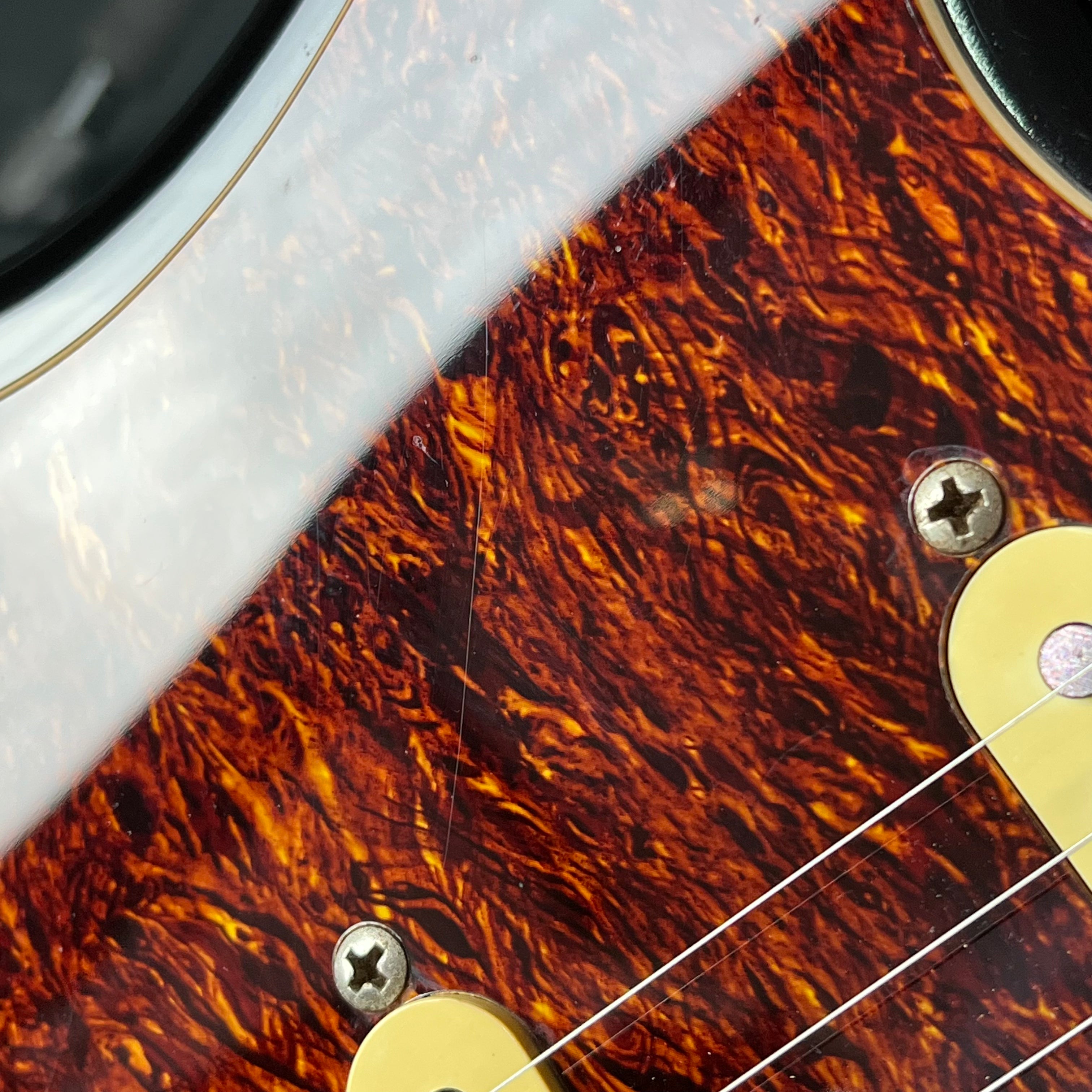 Squier Standard Stratocaster Left-Hand ** Body Crack **