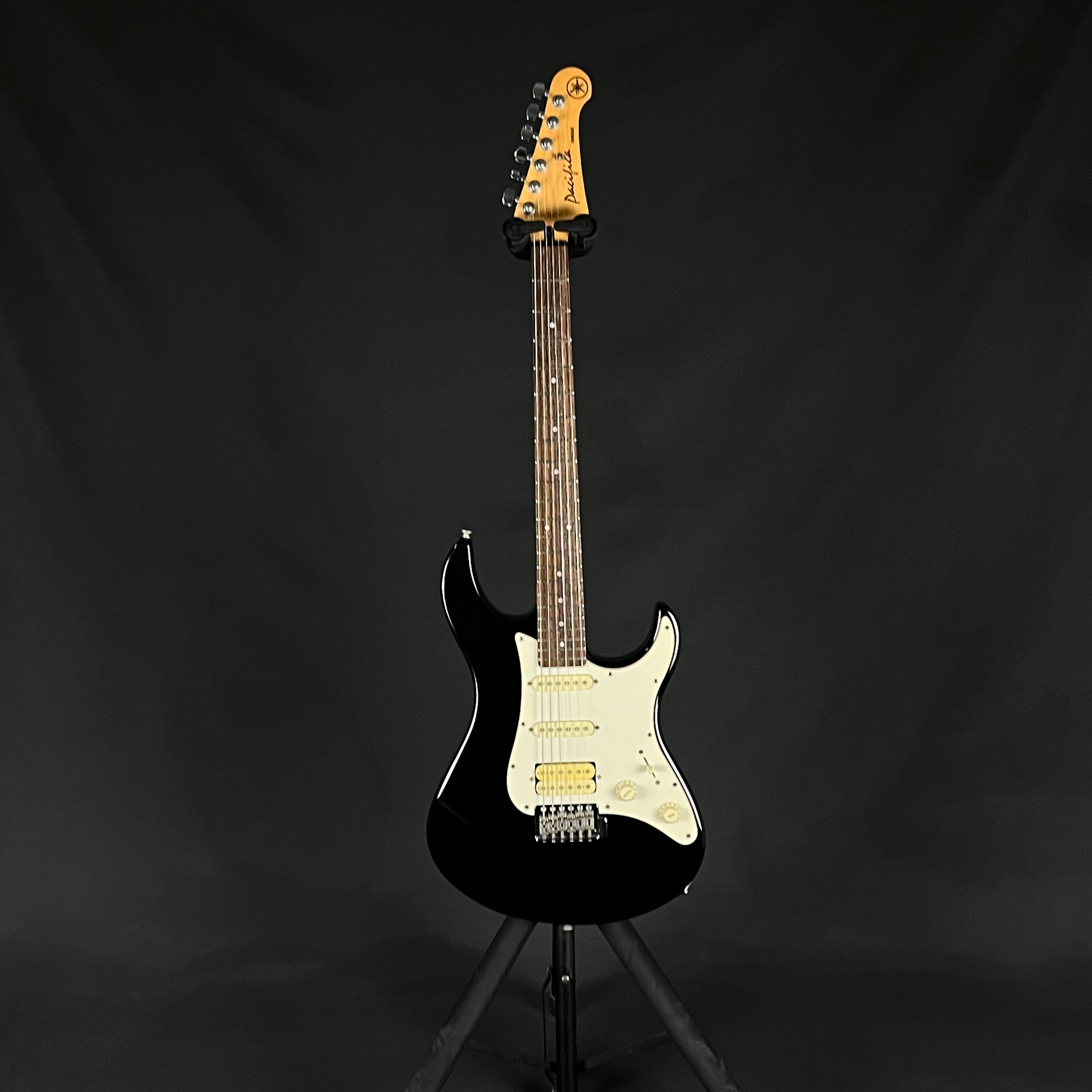 YAMAHA PAC112J