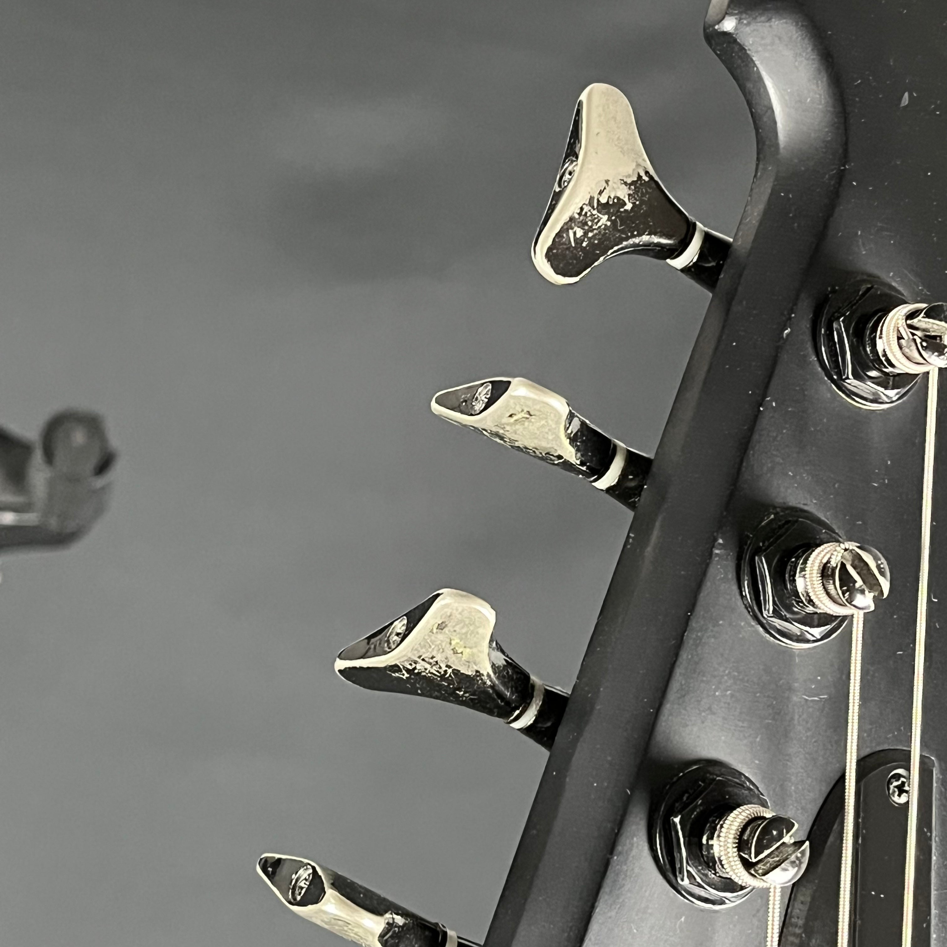 Epiphone Goth Thunderbird IV Bass