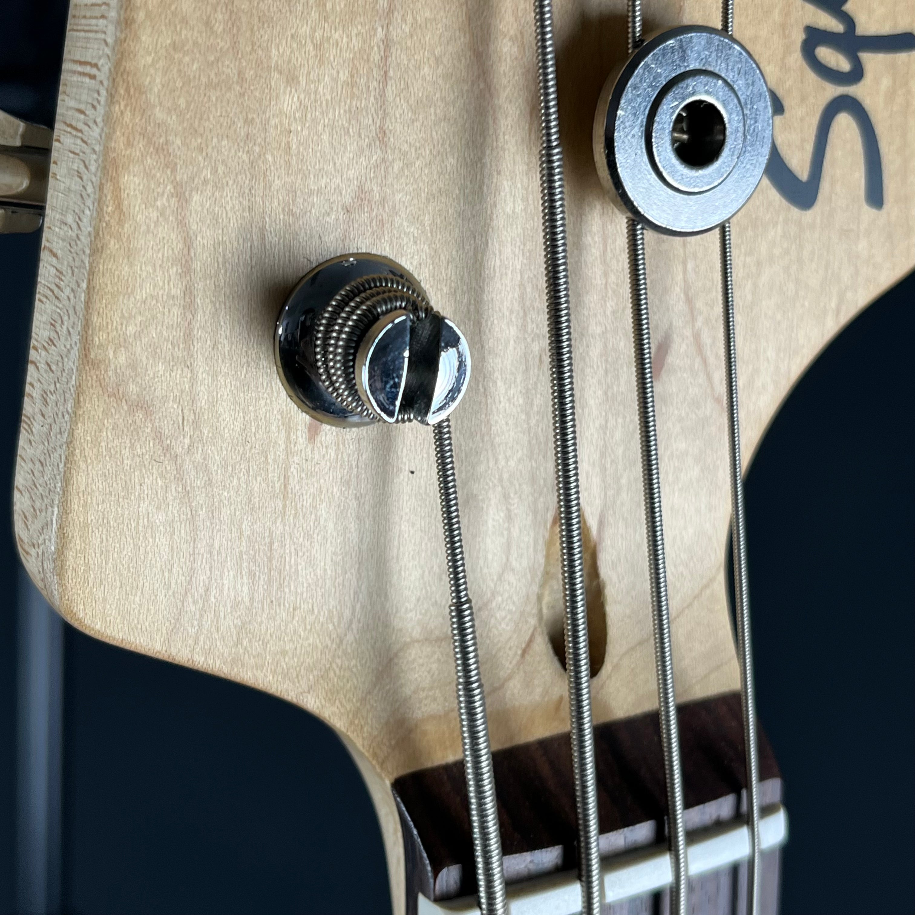 Squier Affinity Precision Bass
