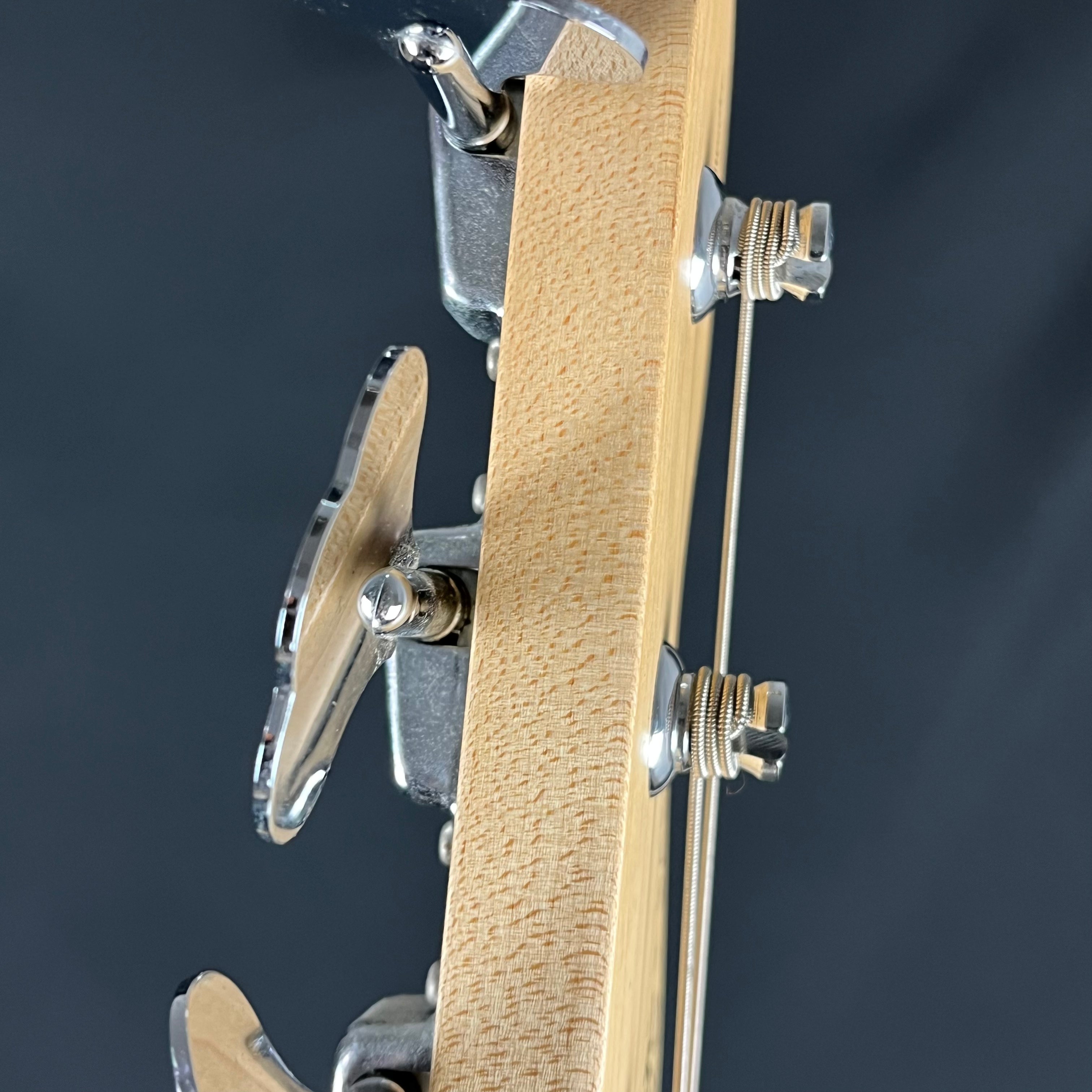 Squier Affinity Precision Bass