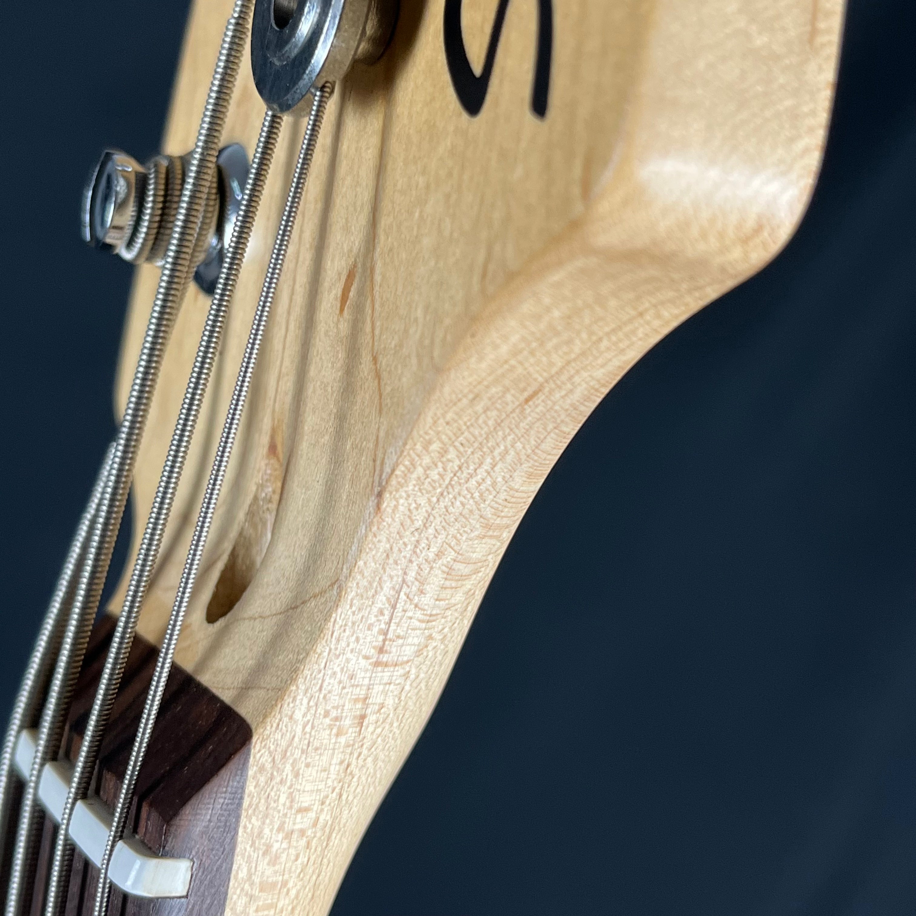 Squier Affinity Precision Bass