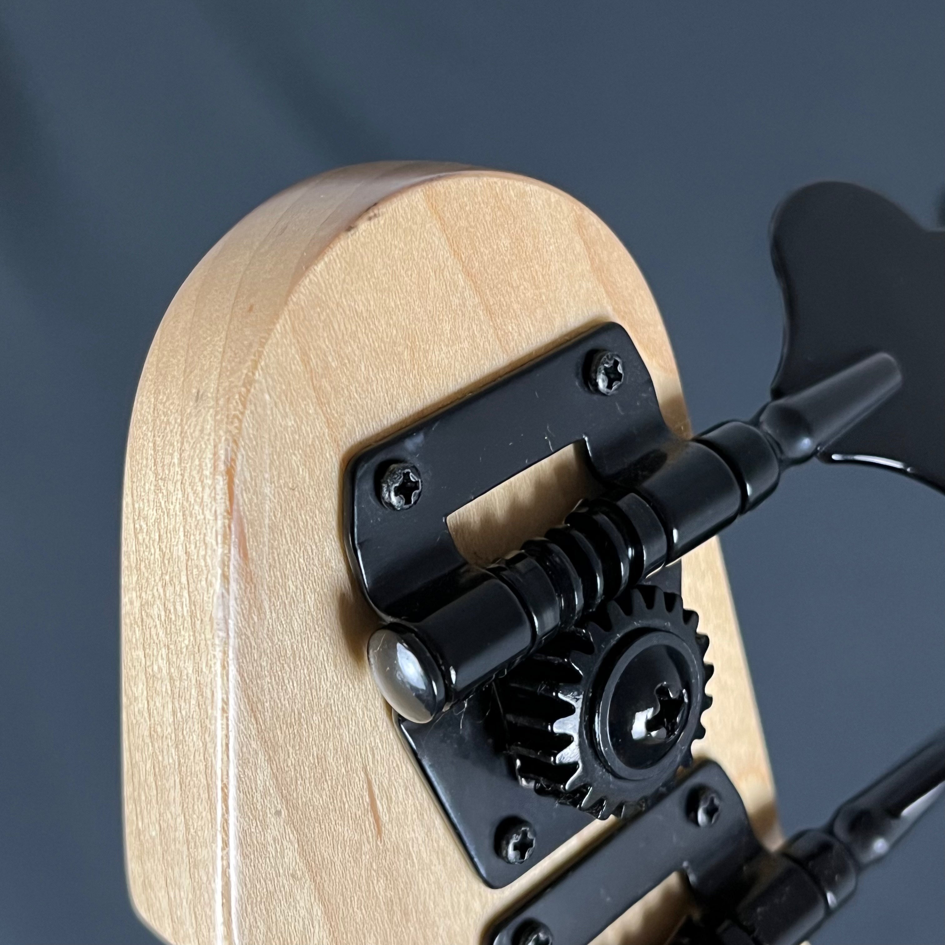 GrassRoots G-Amaze Bass