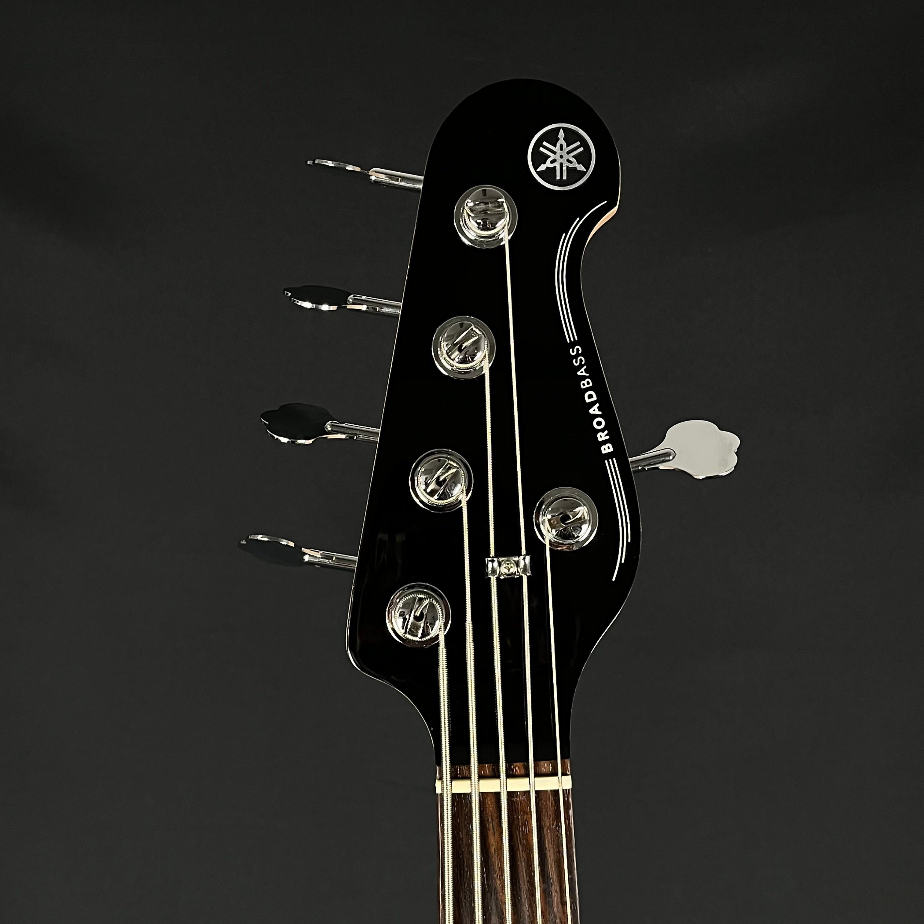 YAMAHA BB435 Bass