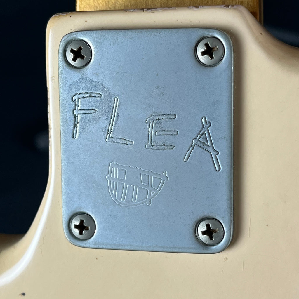 Fender FLEA Jazz Bass 2016