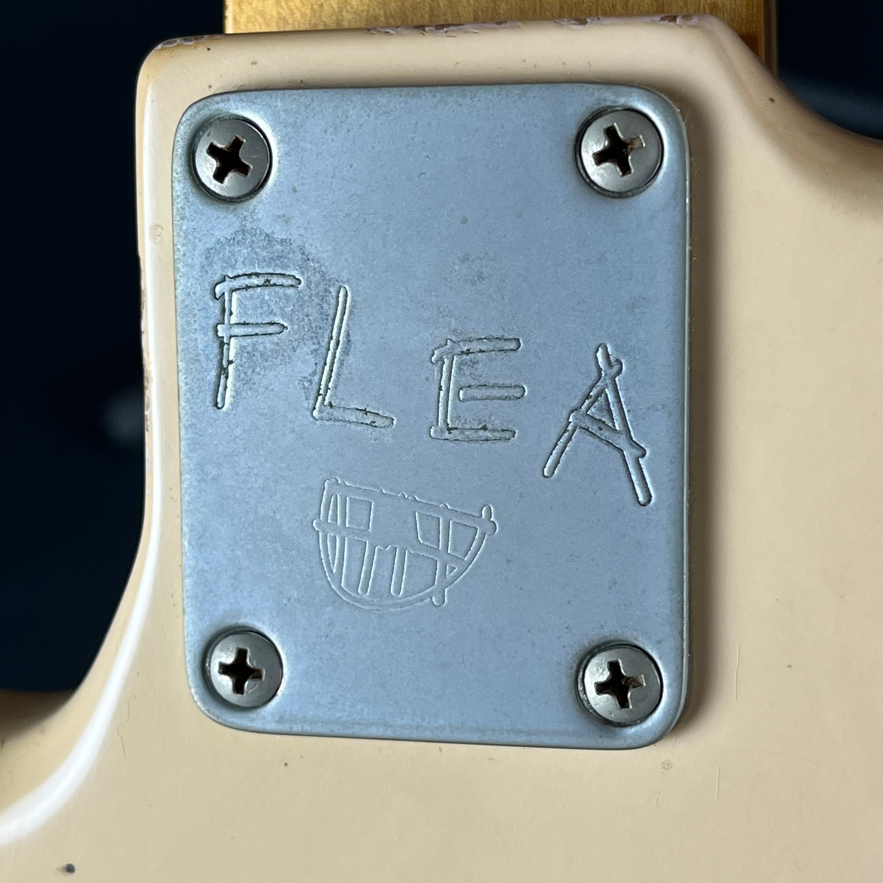 Fender FLEA Jazz Bass 2016