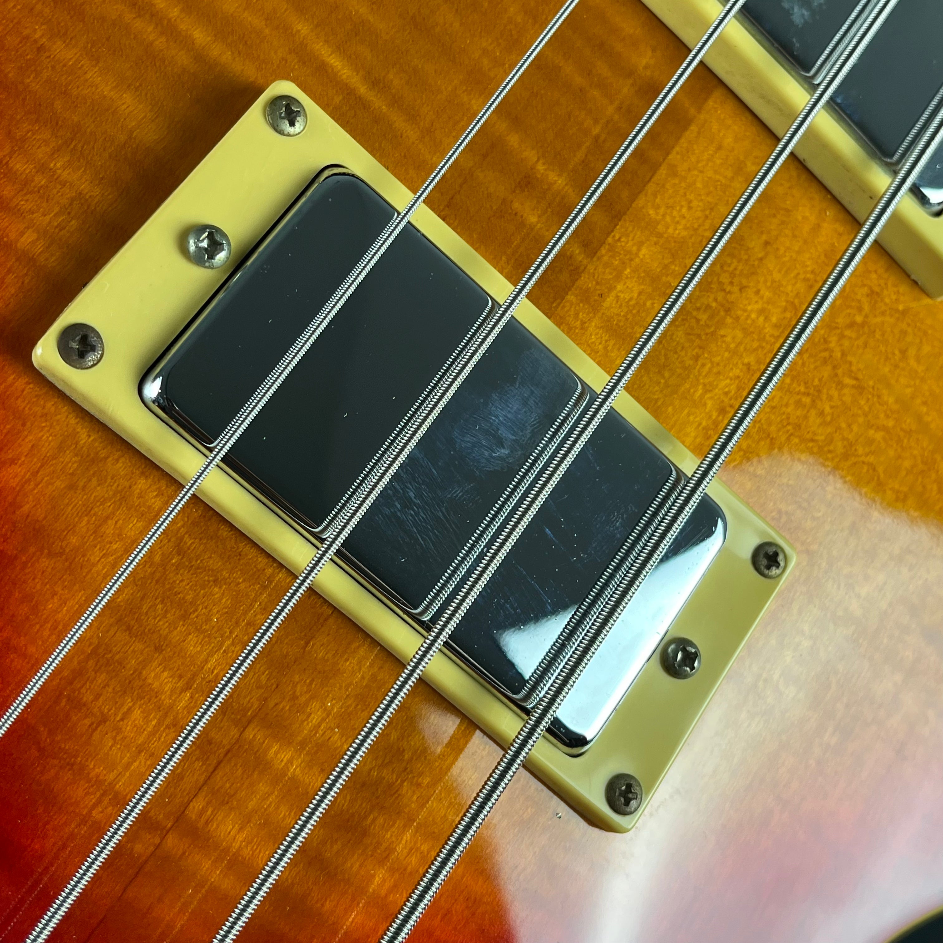Epiphone Korea Les Paul Deluxe Bass