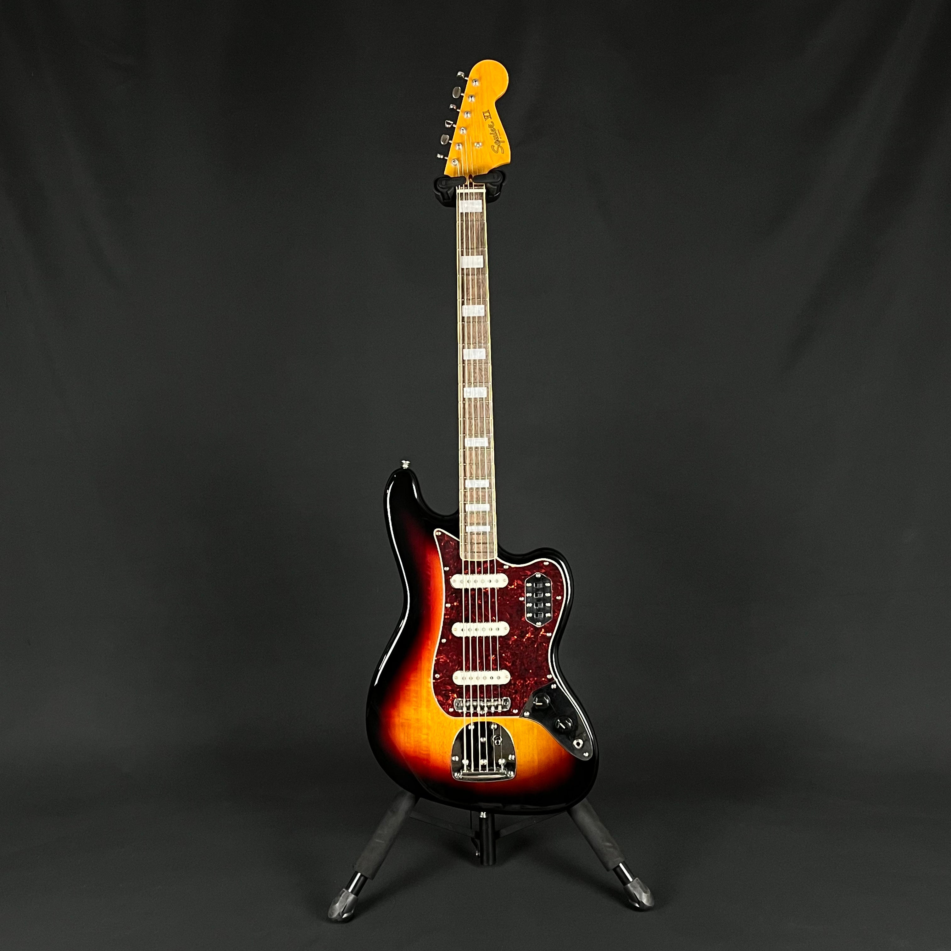 Squier Classic Vibe Bass VI