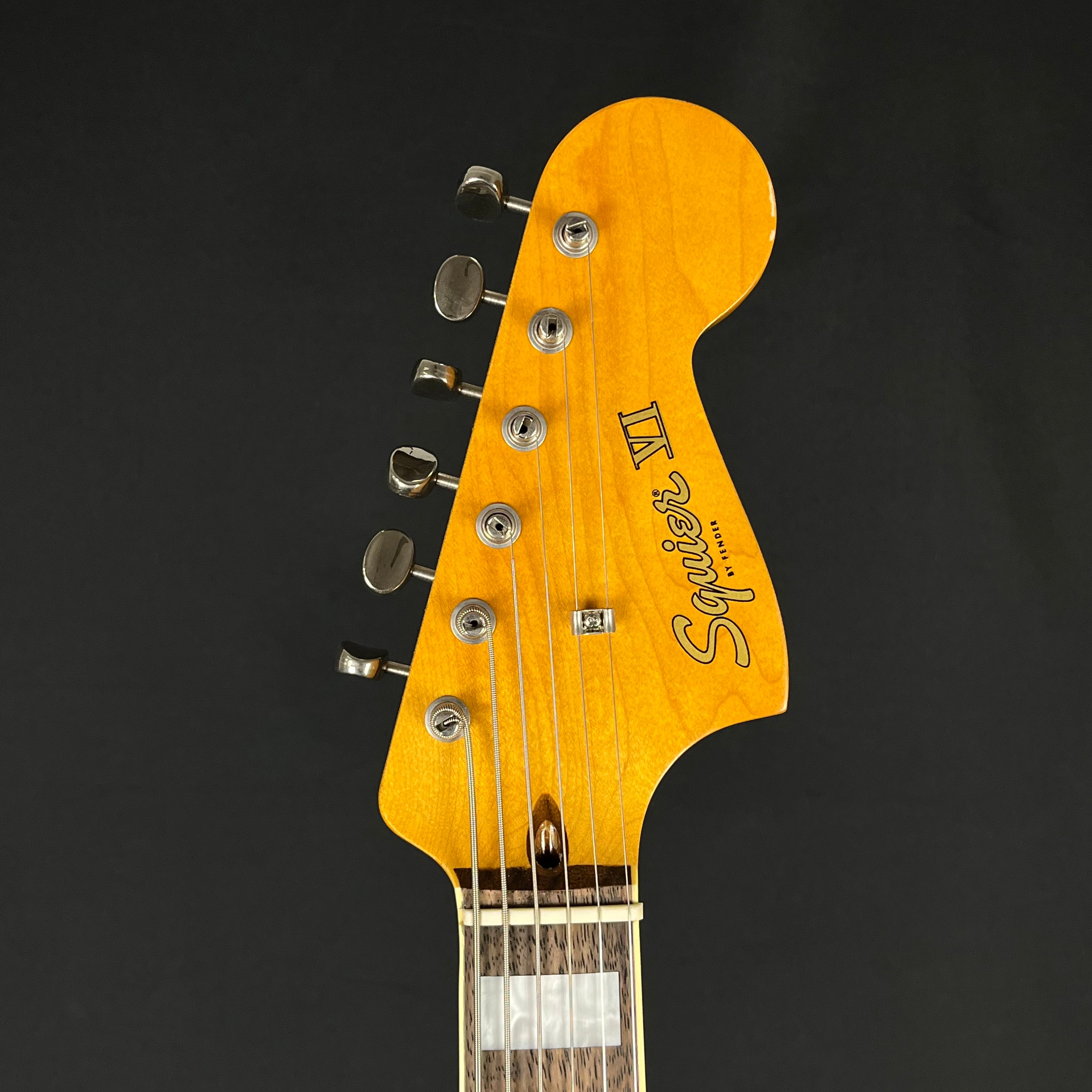 Squier Classic Vibe Bass VI