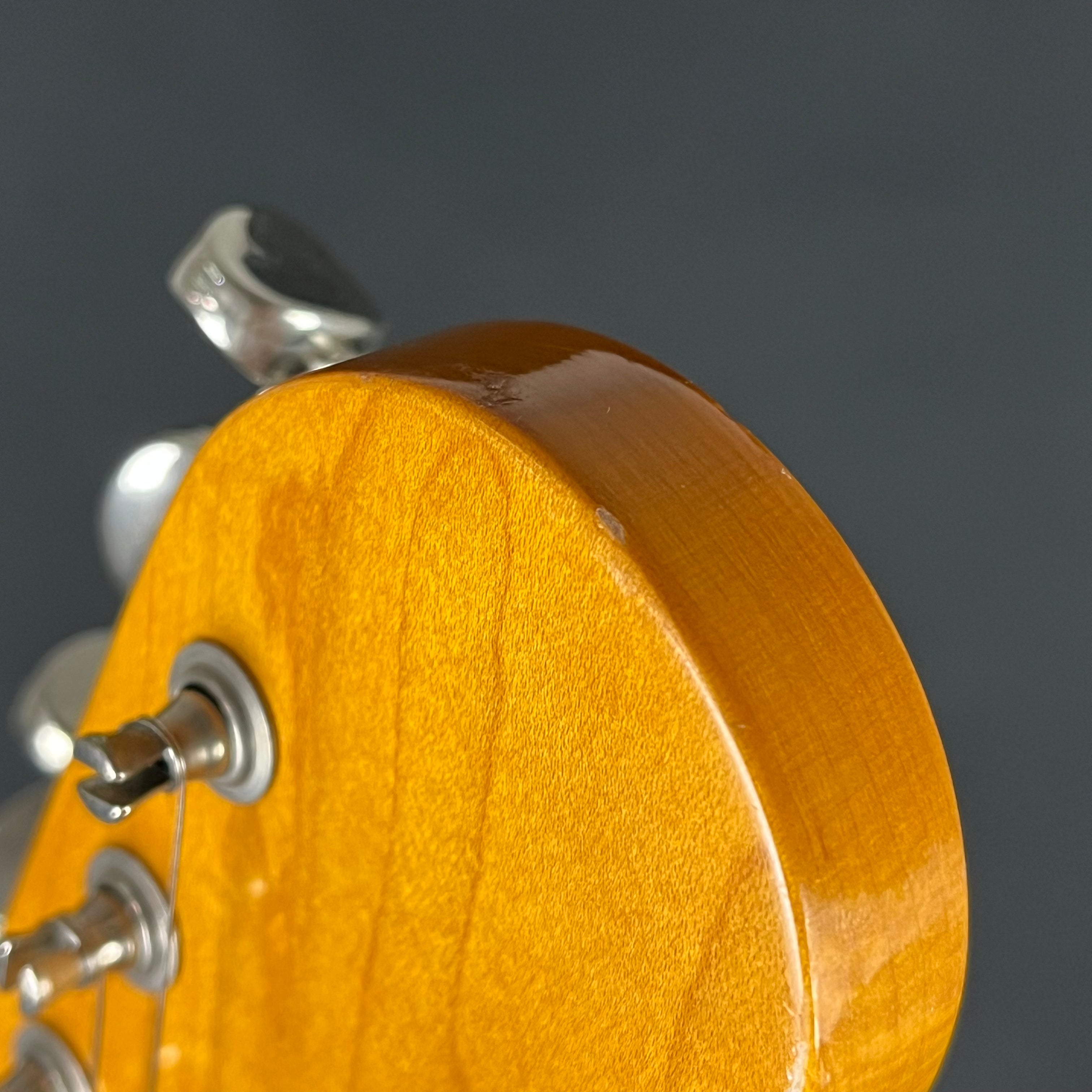 Squier Classic Vibe Bass VI