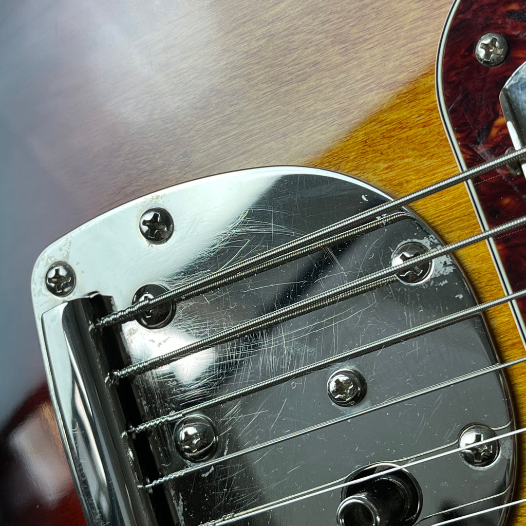 Squier Classic Vibe Bass VI
