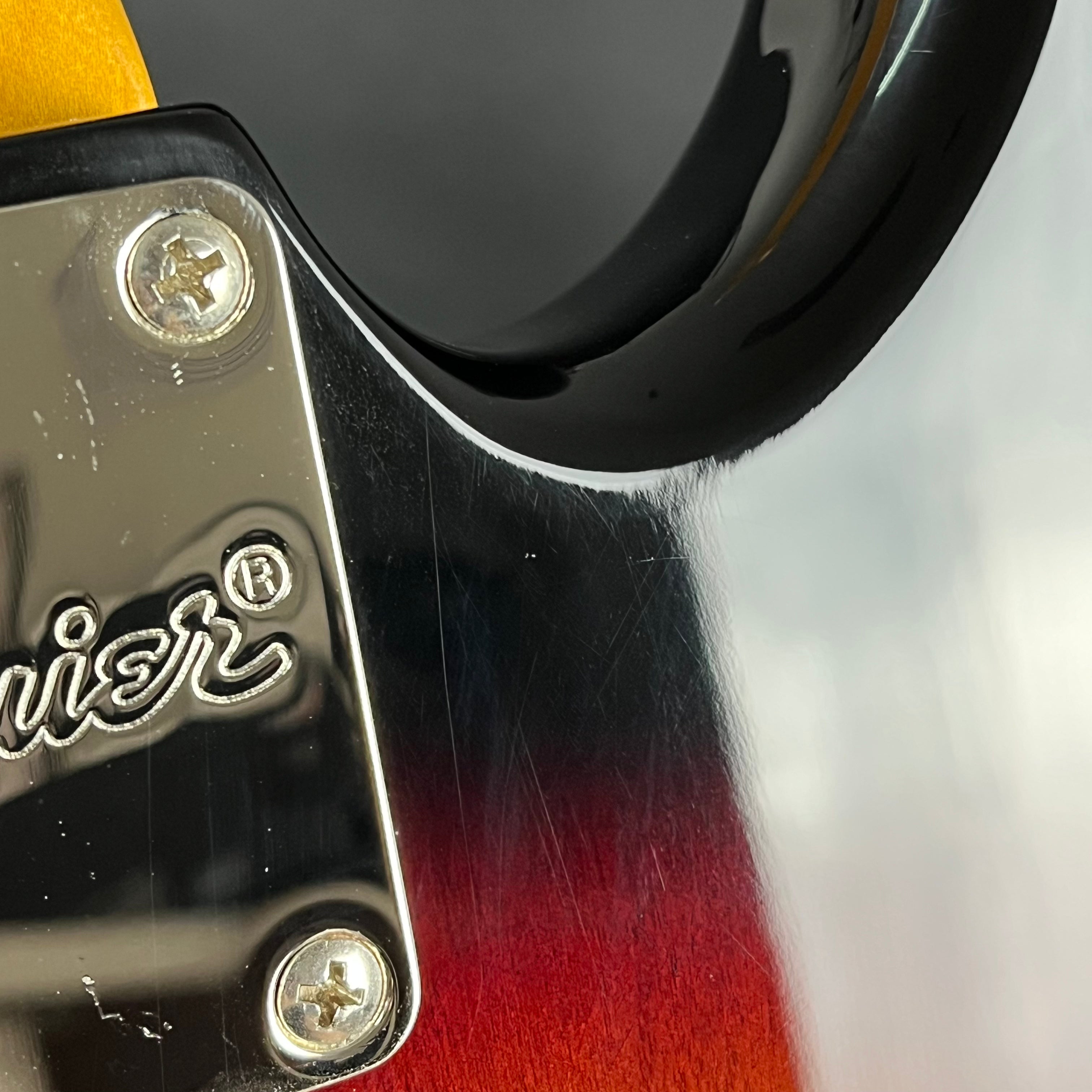 Squier Classic Vibe Bass VI