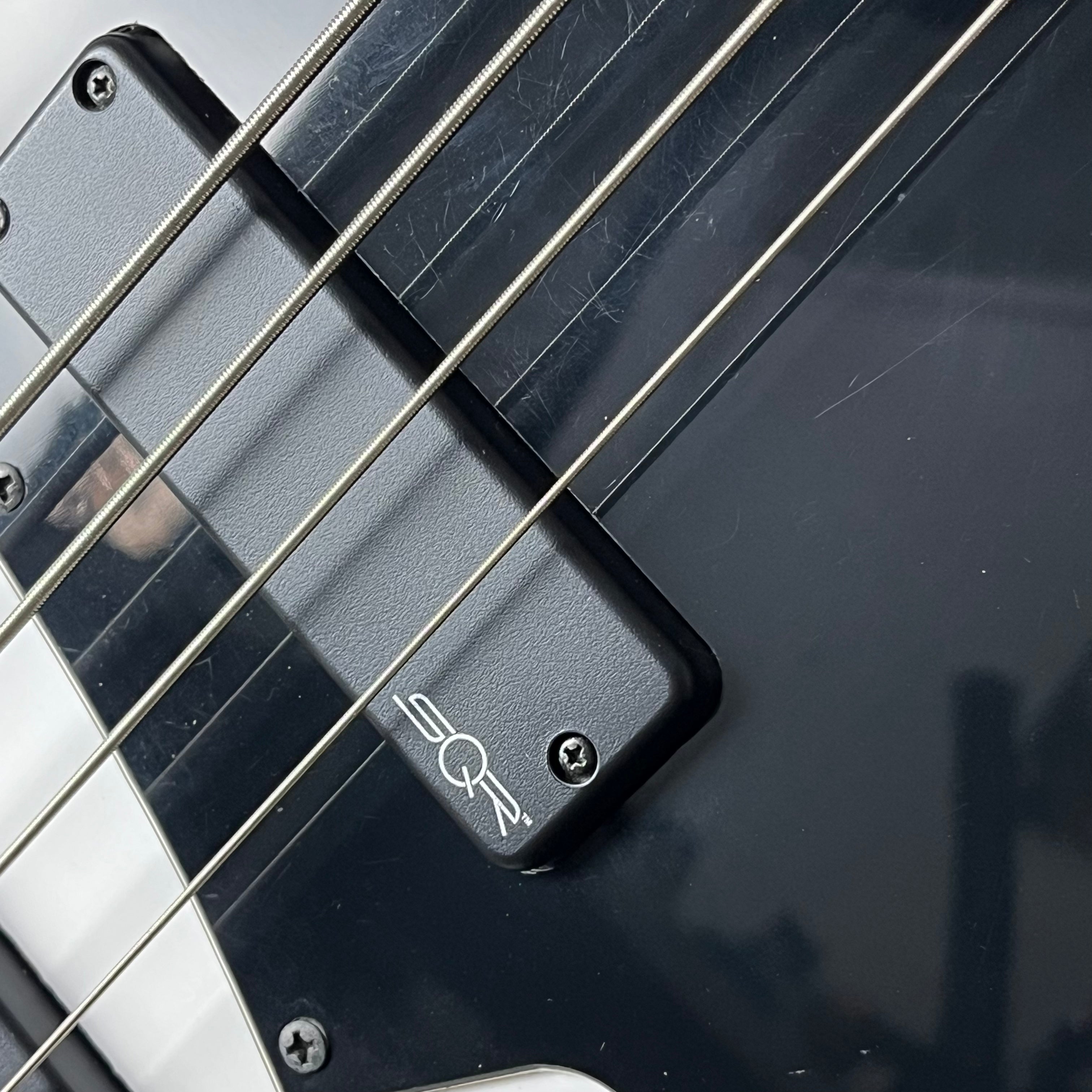 Squier Contemporary Active Jazz Bass HH