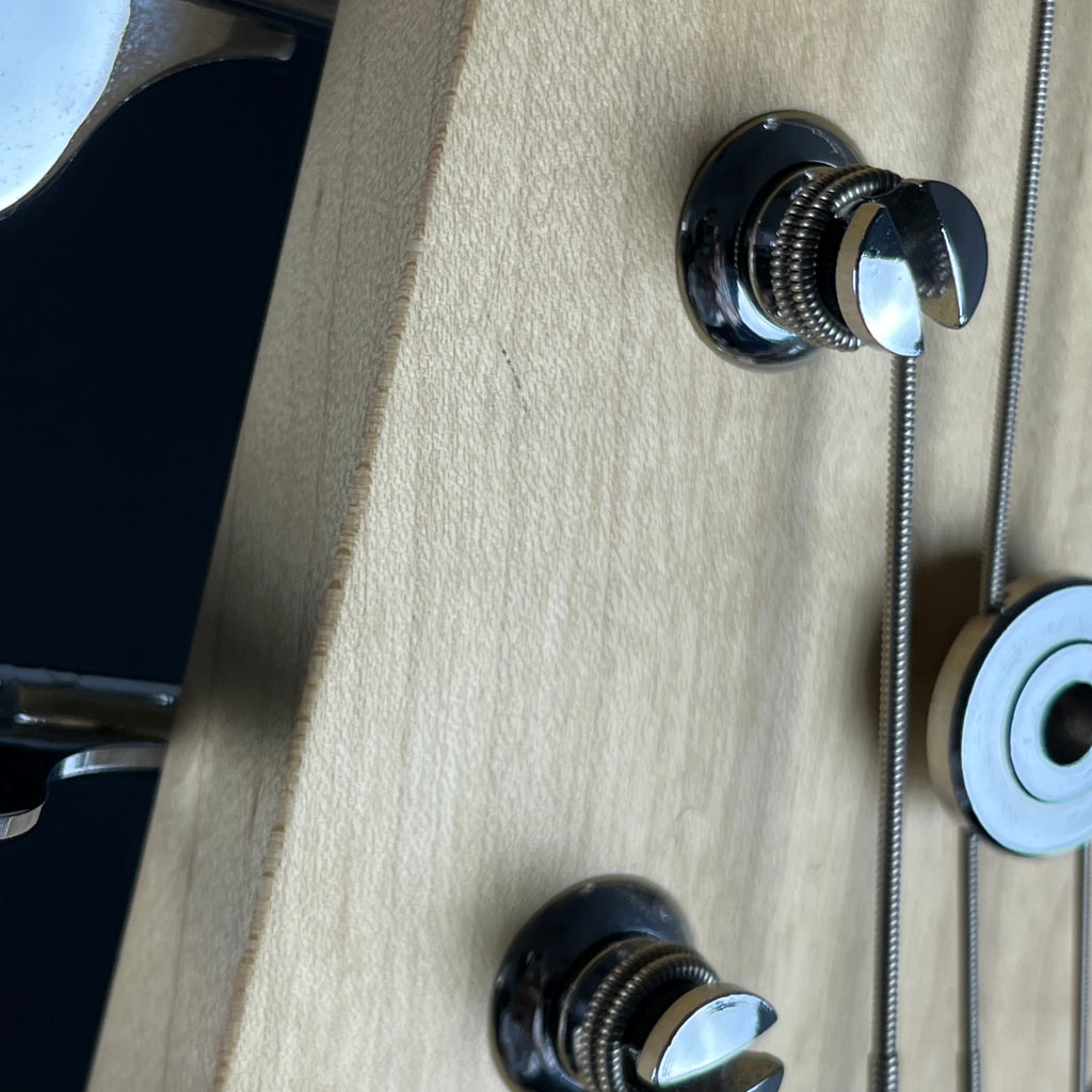 Squier Affinity Precision Bass
