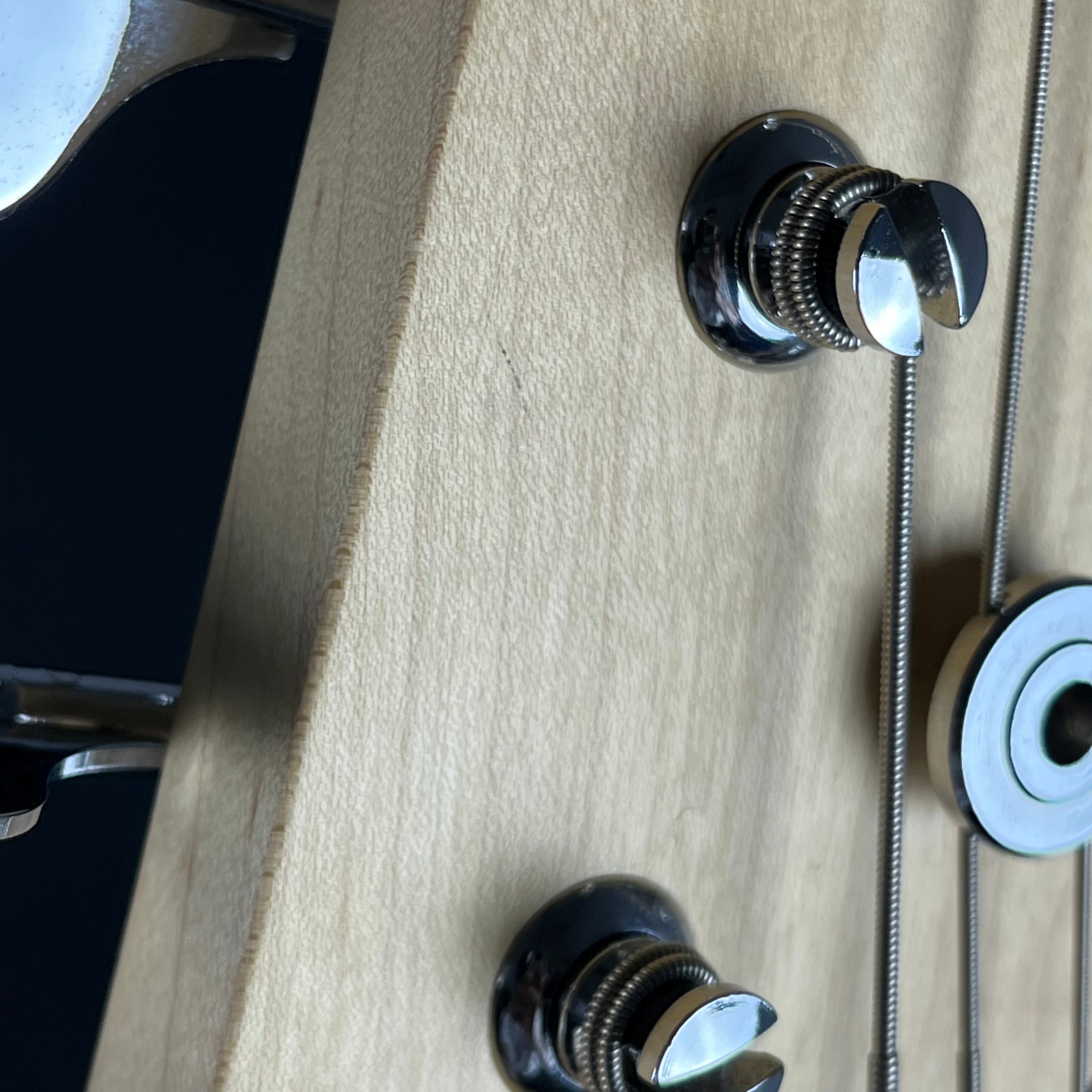 Squier Affinity Precision Bass
