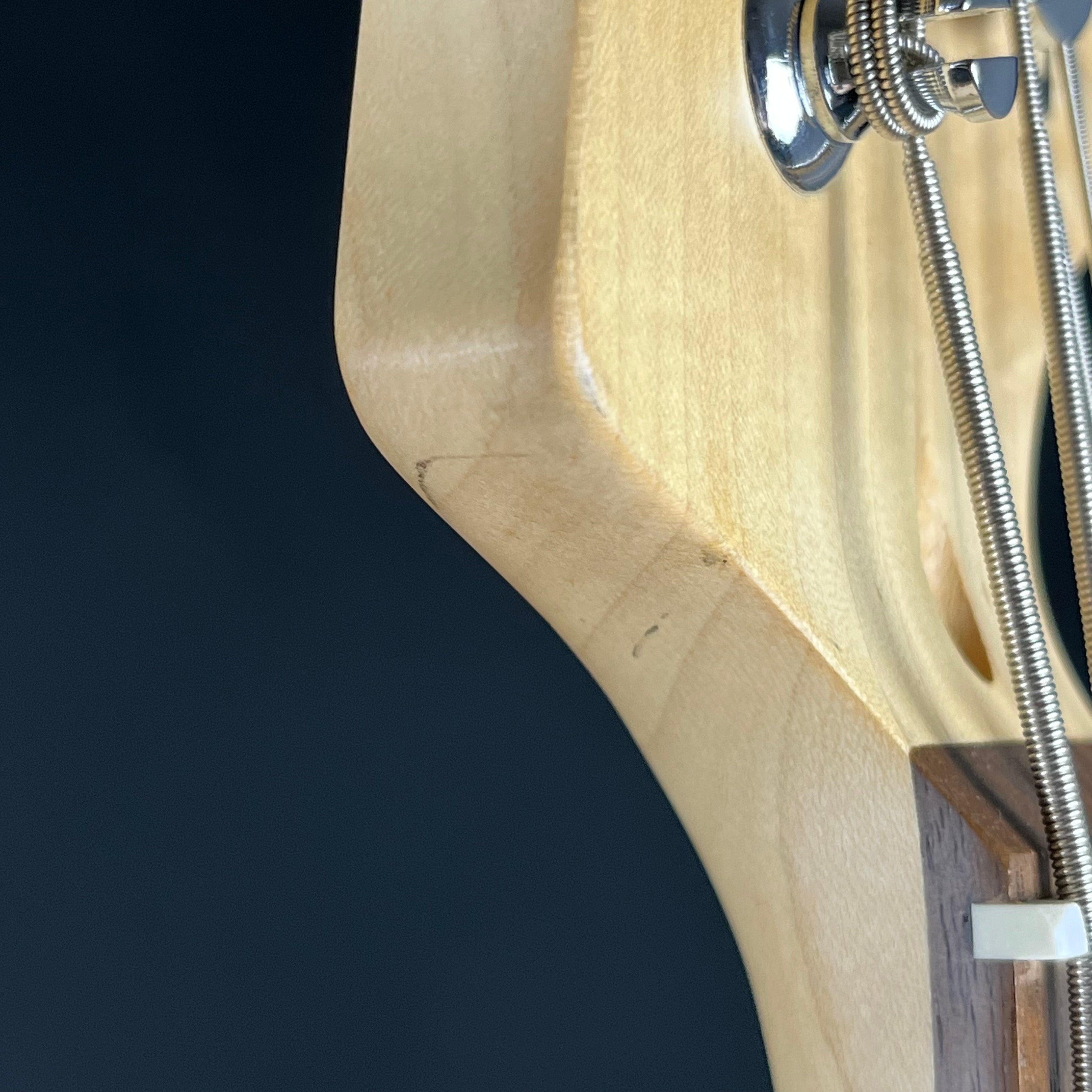 Squier Affinity Precision Bass