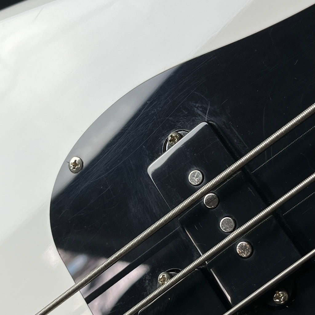 Squier Affinity Precision Bass