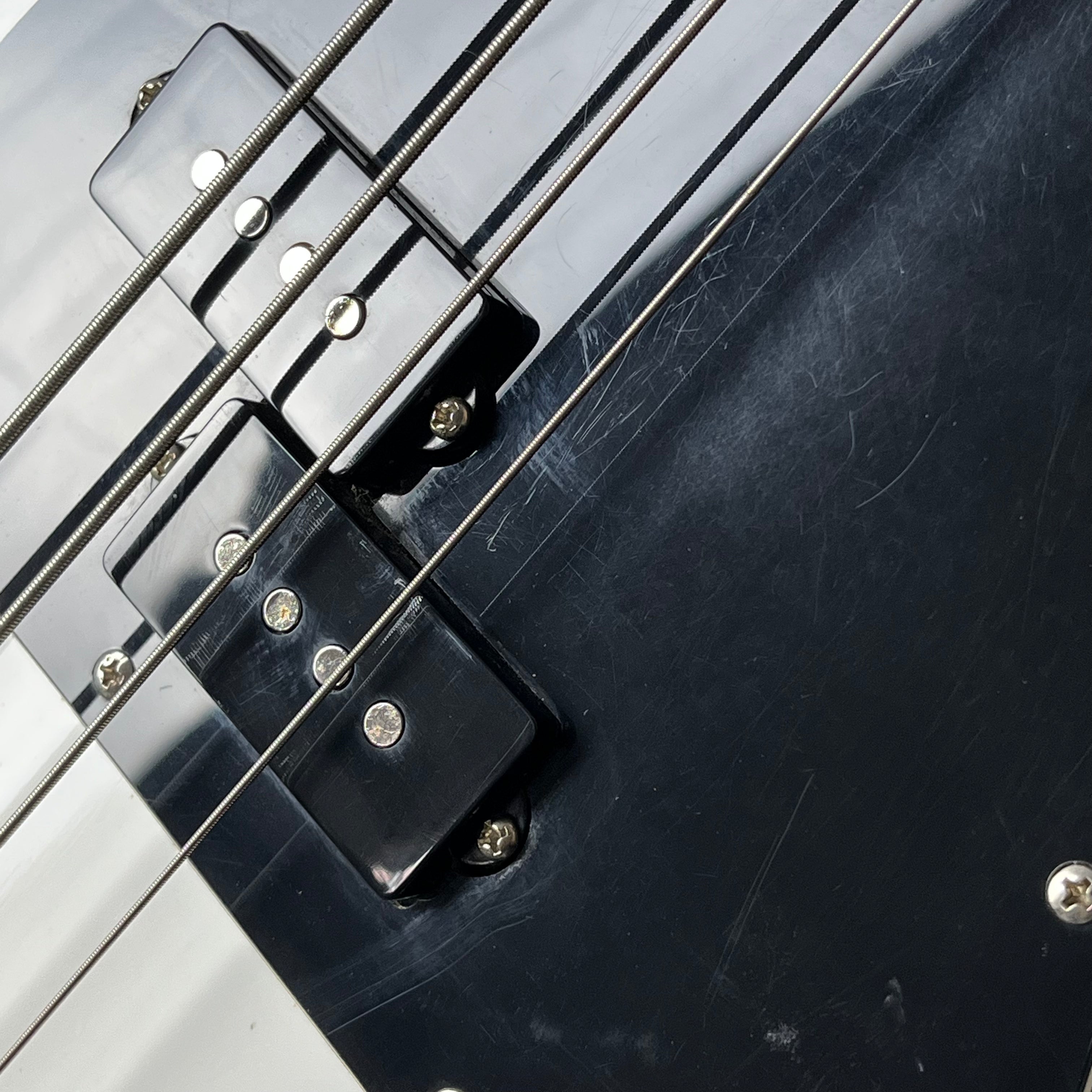 Squier Affinity Precision Bass