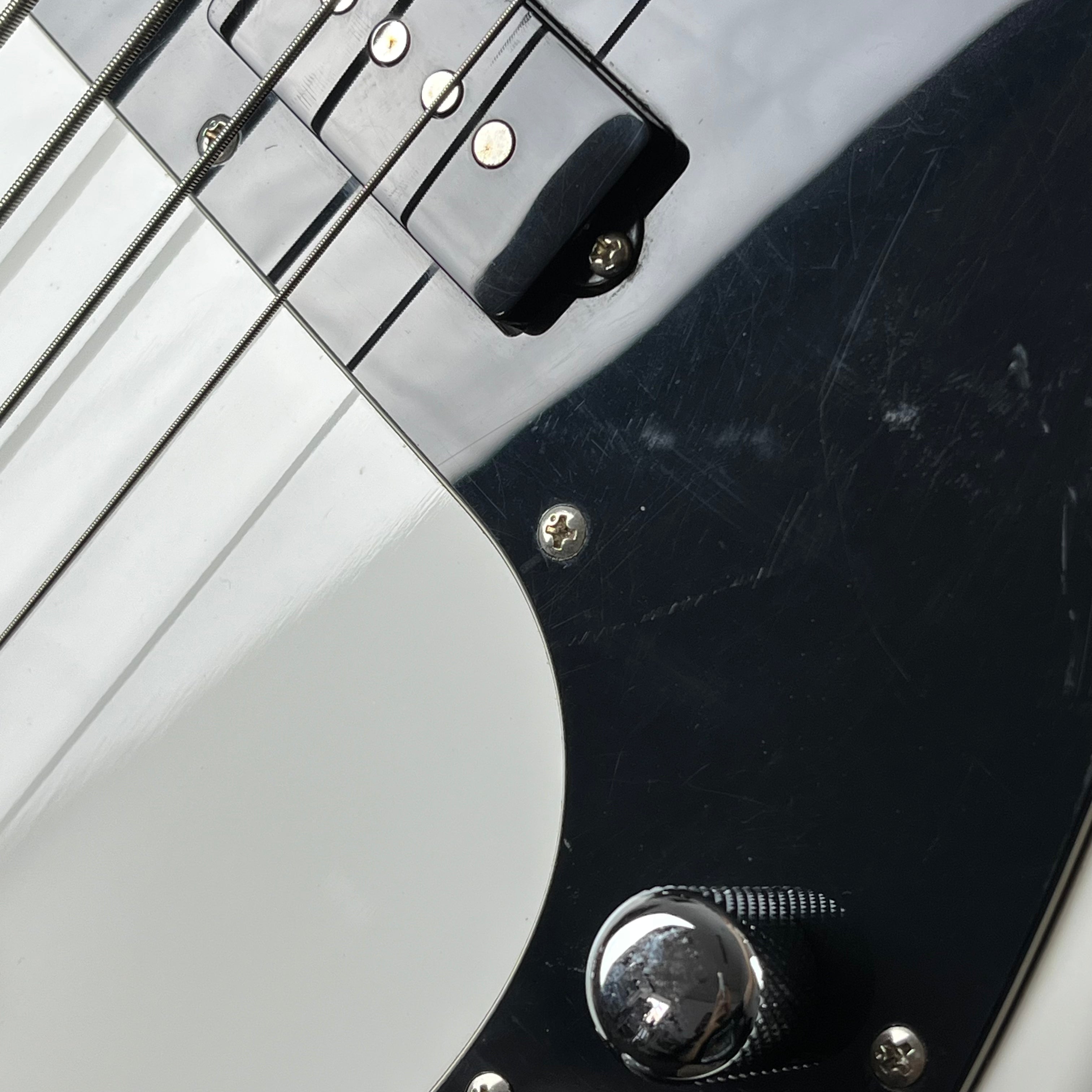 Squier Affinity Precision Bass
