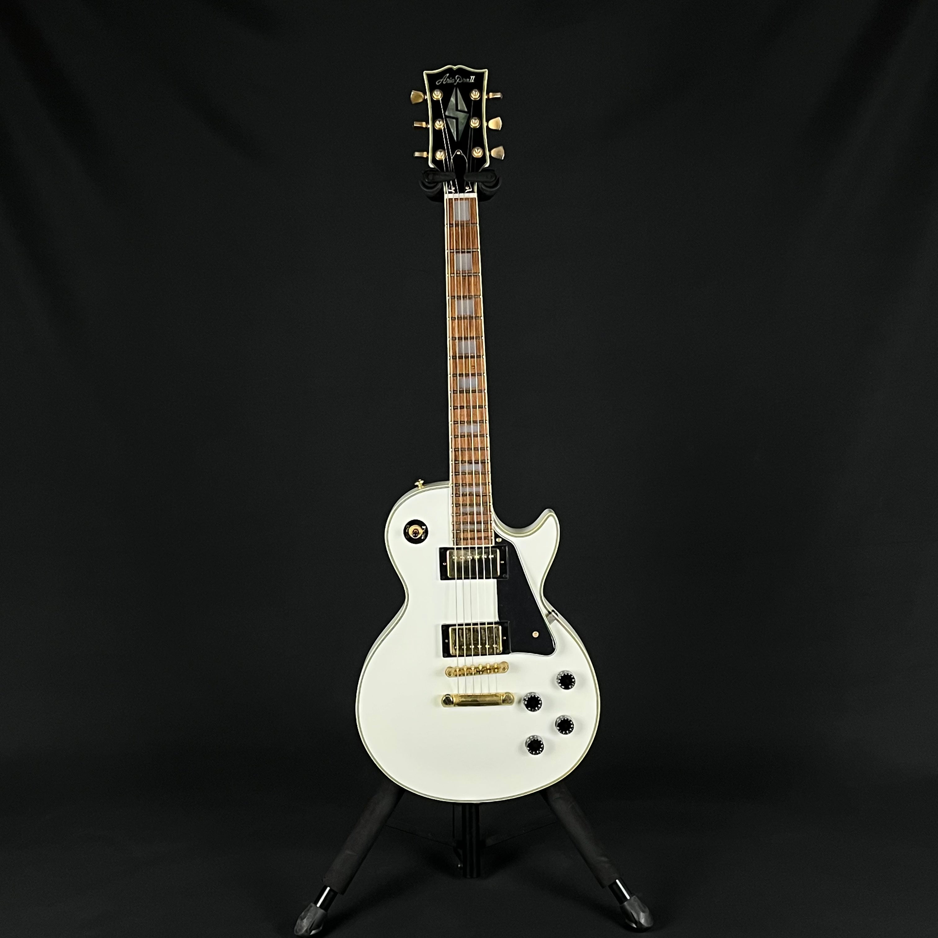 Aria Pro II Les Paul Custom