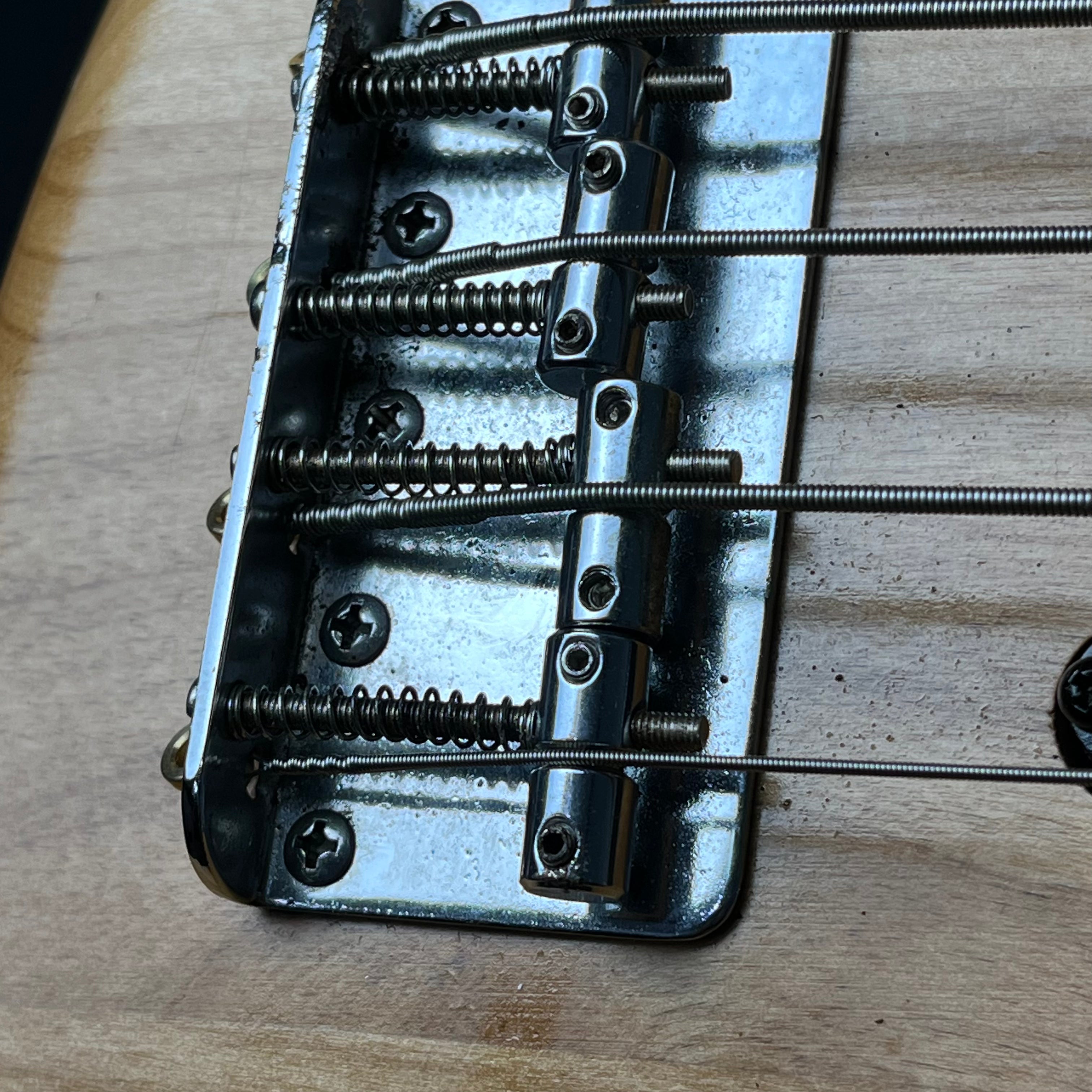 YAMAHA MB40 Bass