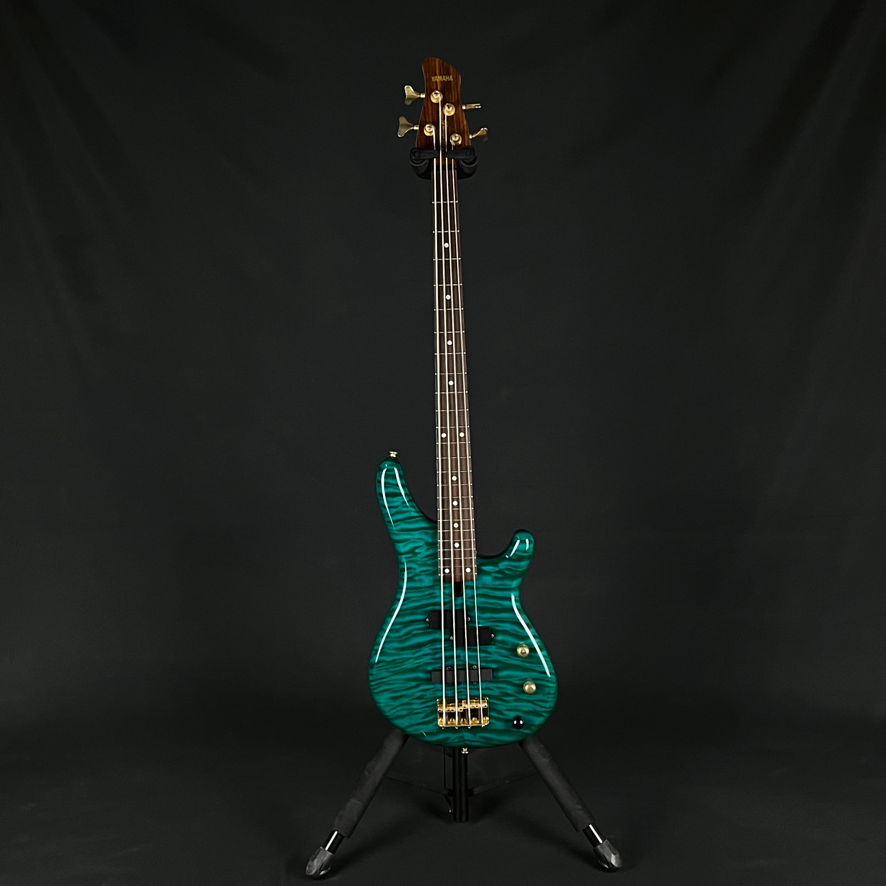 YAMAHA Motion B Bass