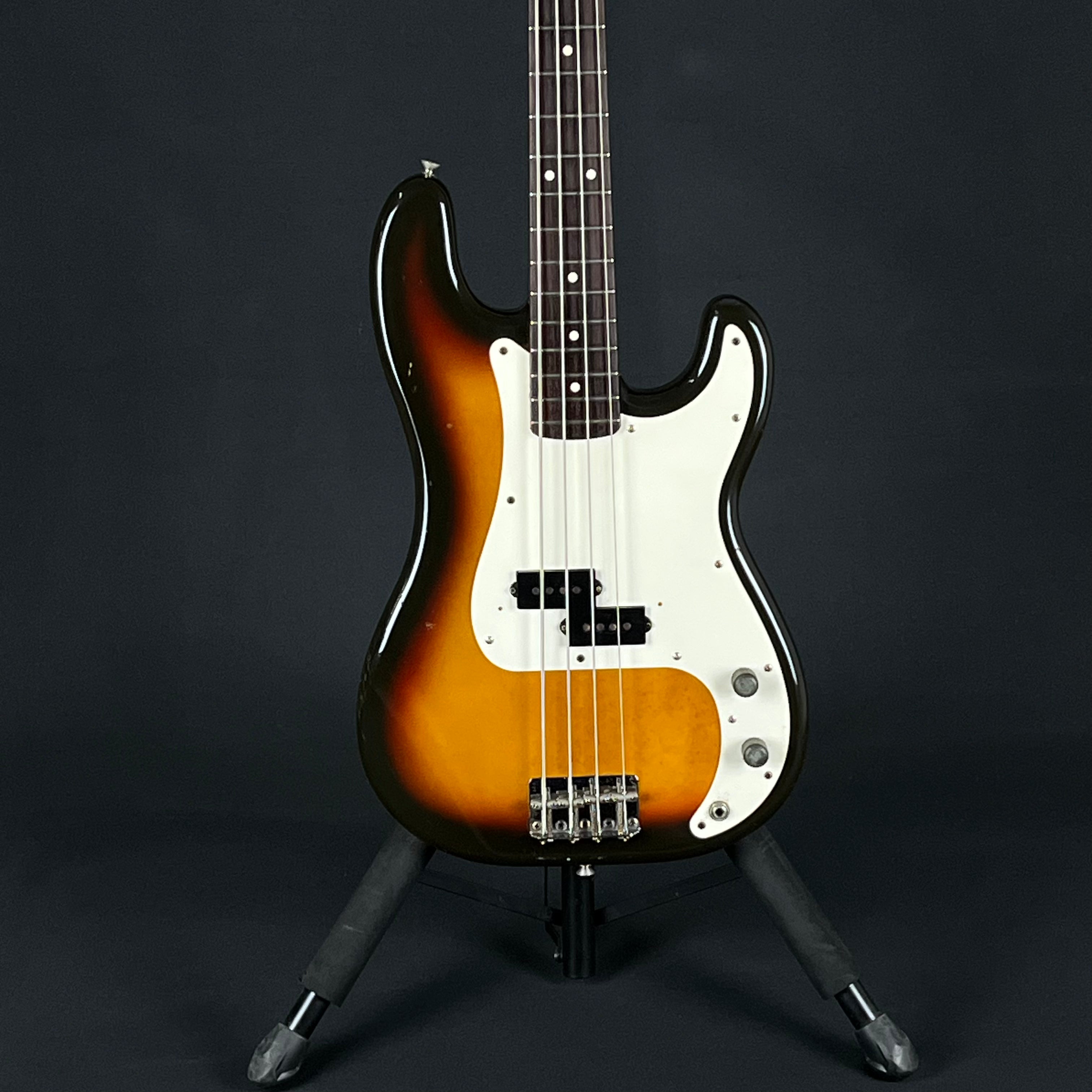Squier Japan Silver Series Precision Bass