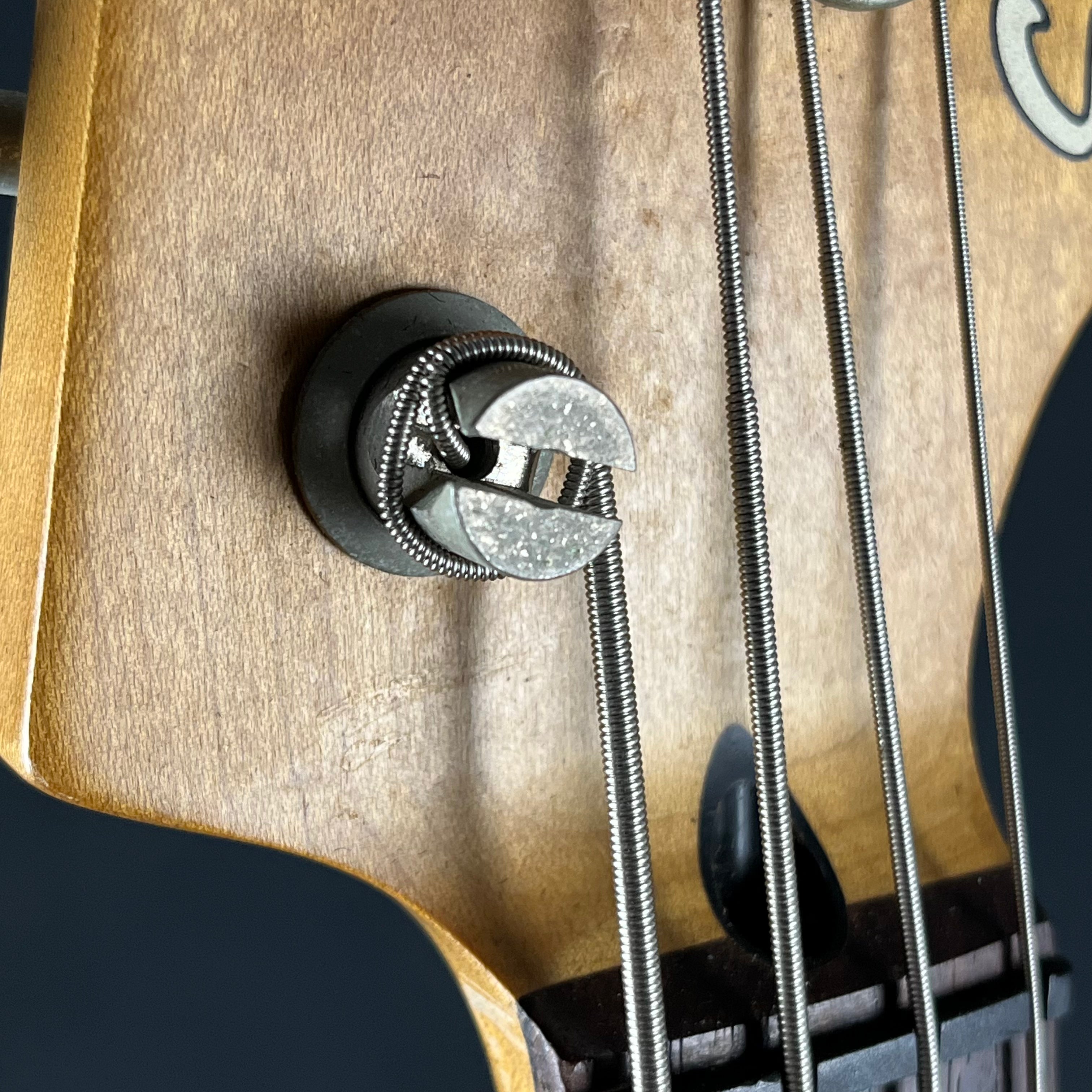 Squier Japan Silver Series Precision Bass