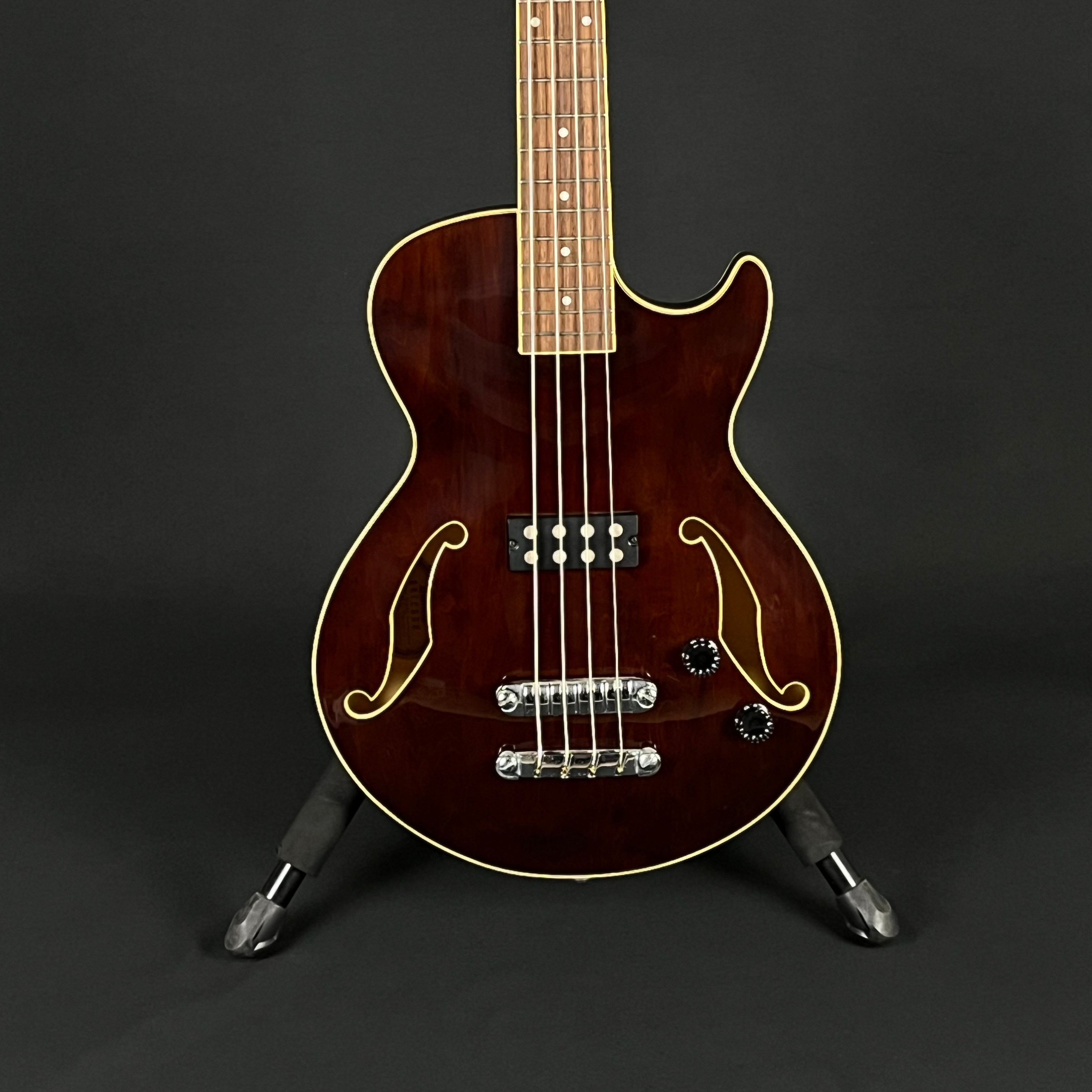 Ibanez AGB140 Bass
