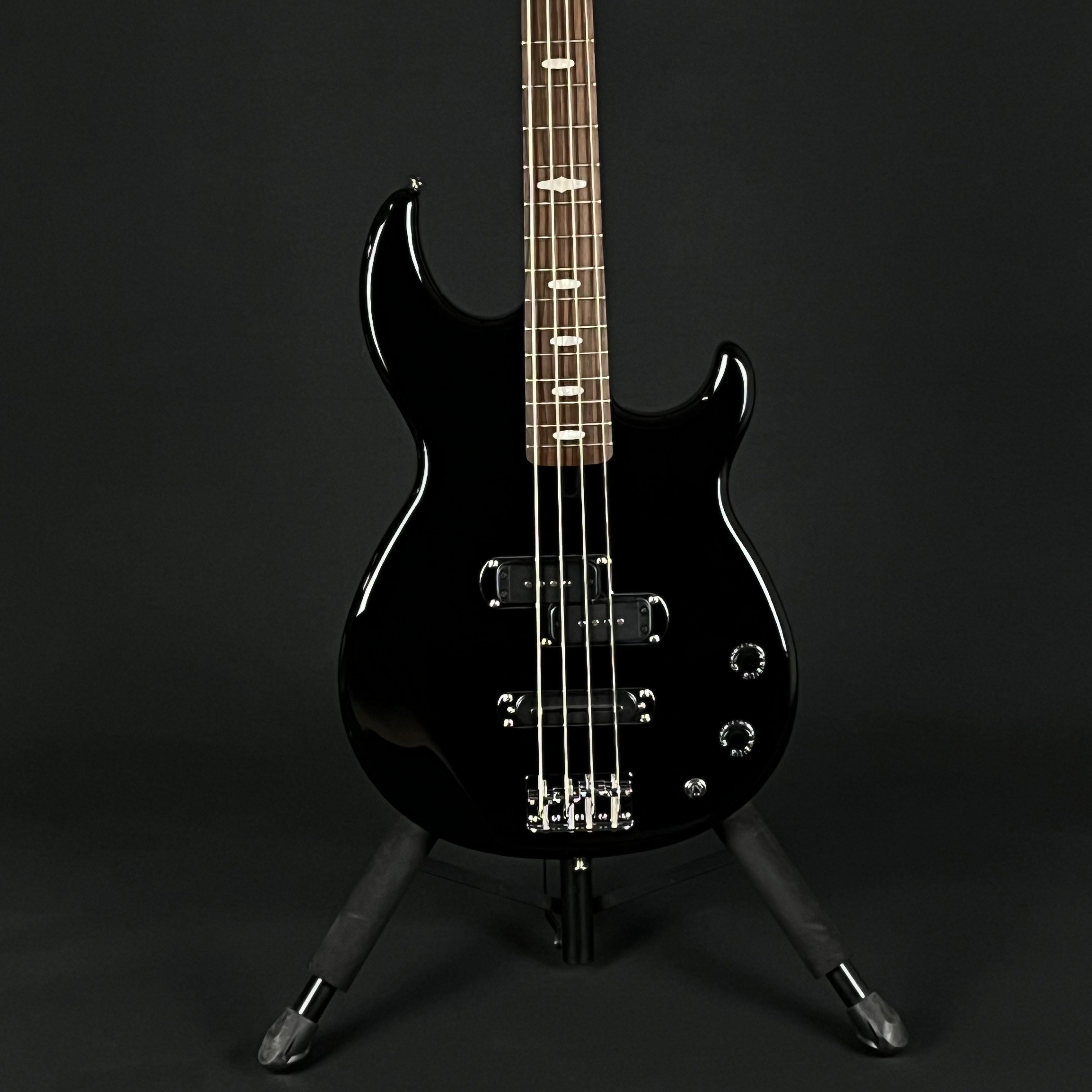 YAMAHA BB424 Bass