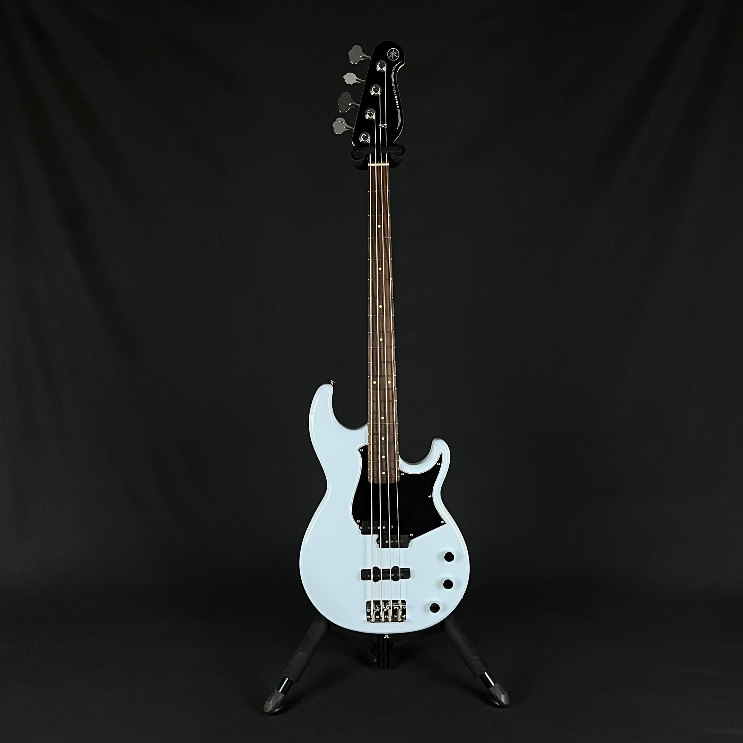 YAMAHA BB434 Bass