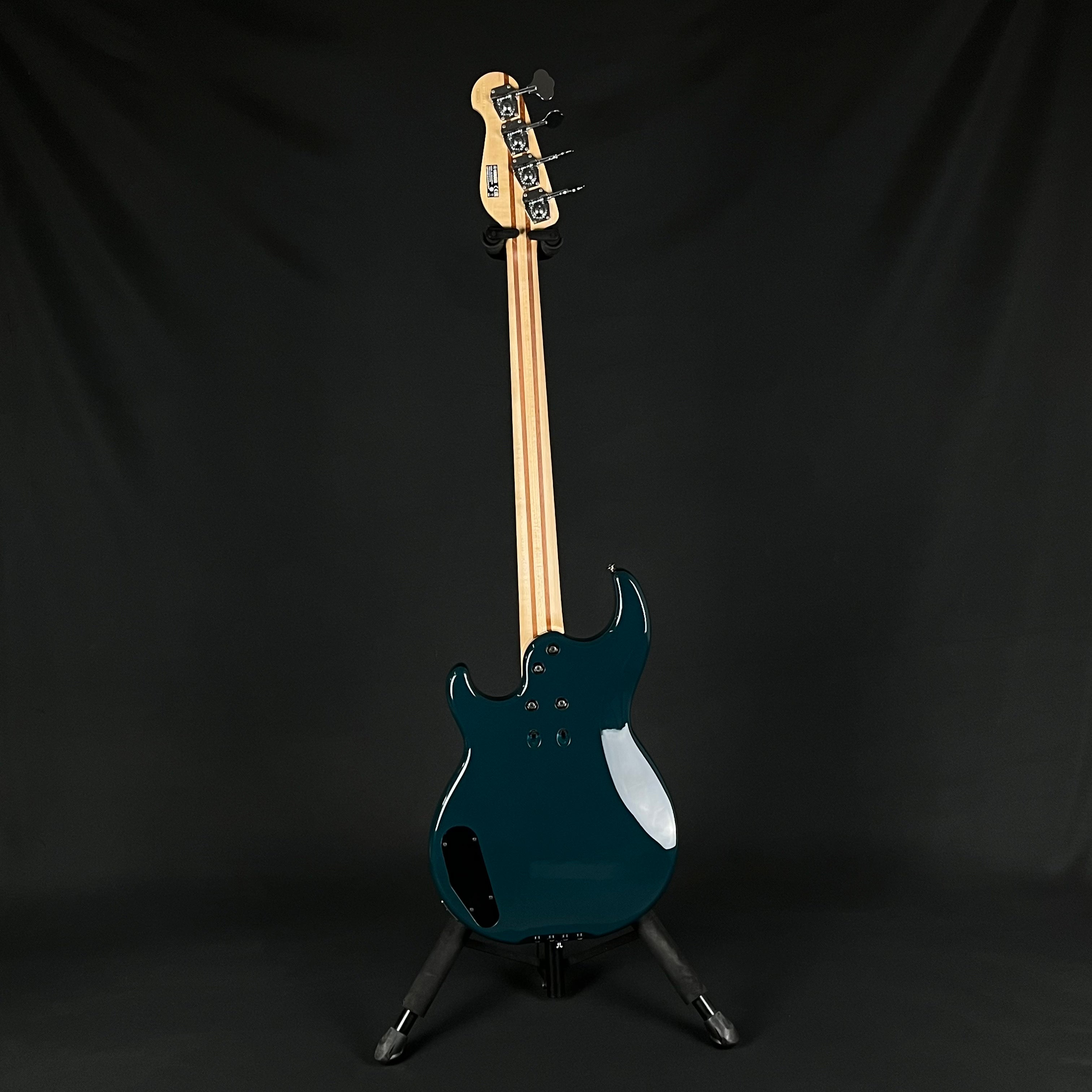 YAMAHA BB434 Bass