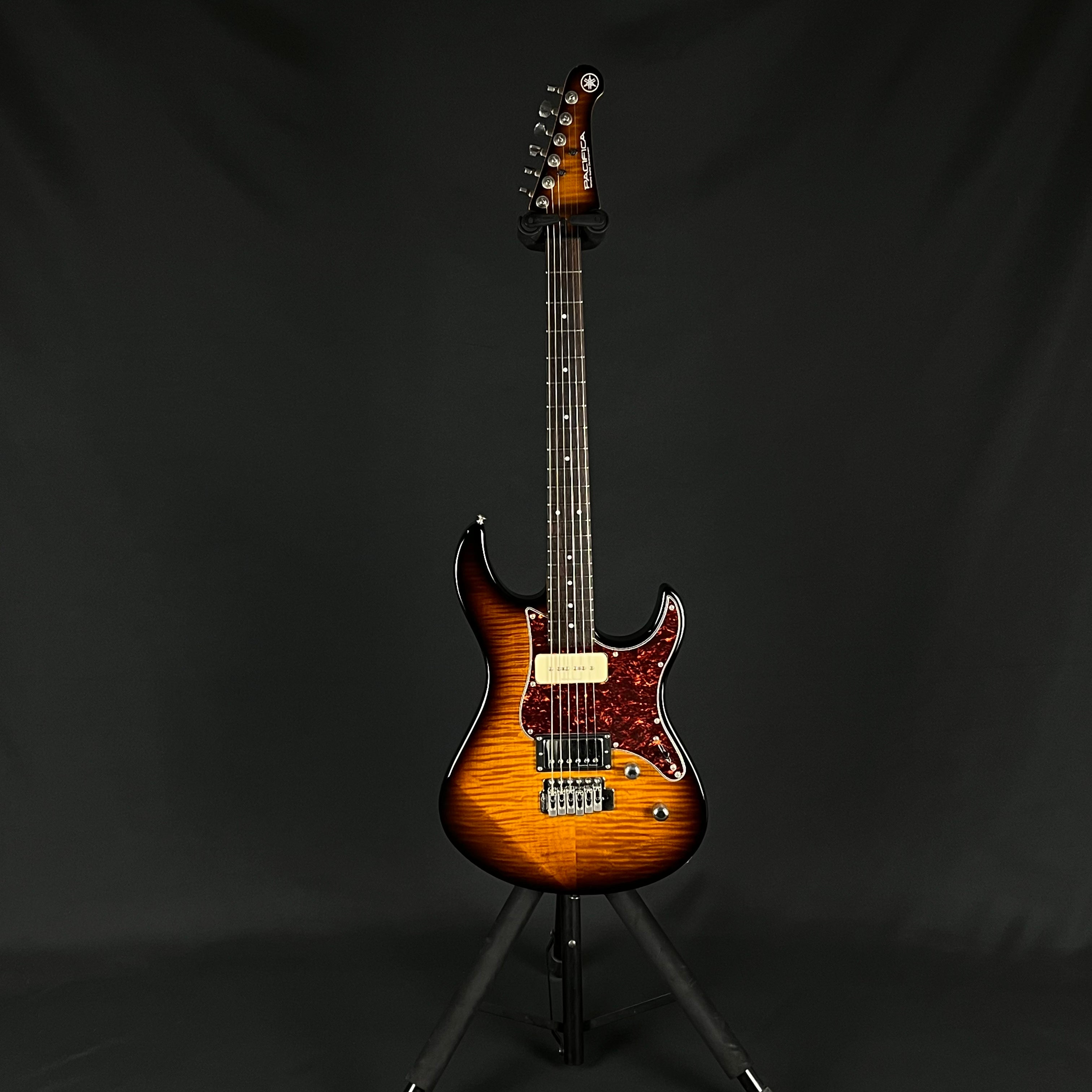 YAMAHA PAC611VFM