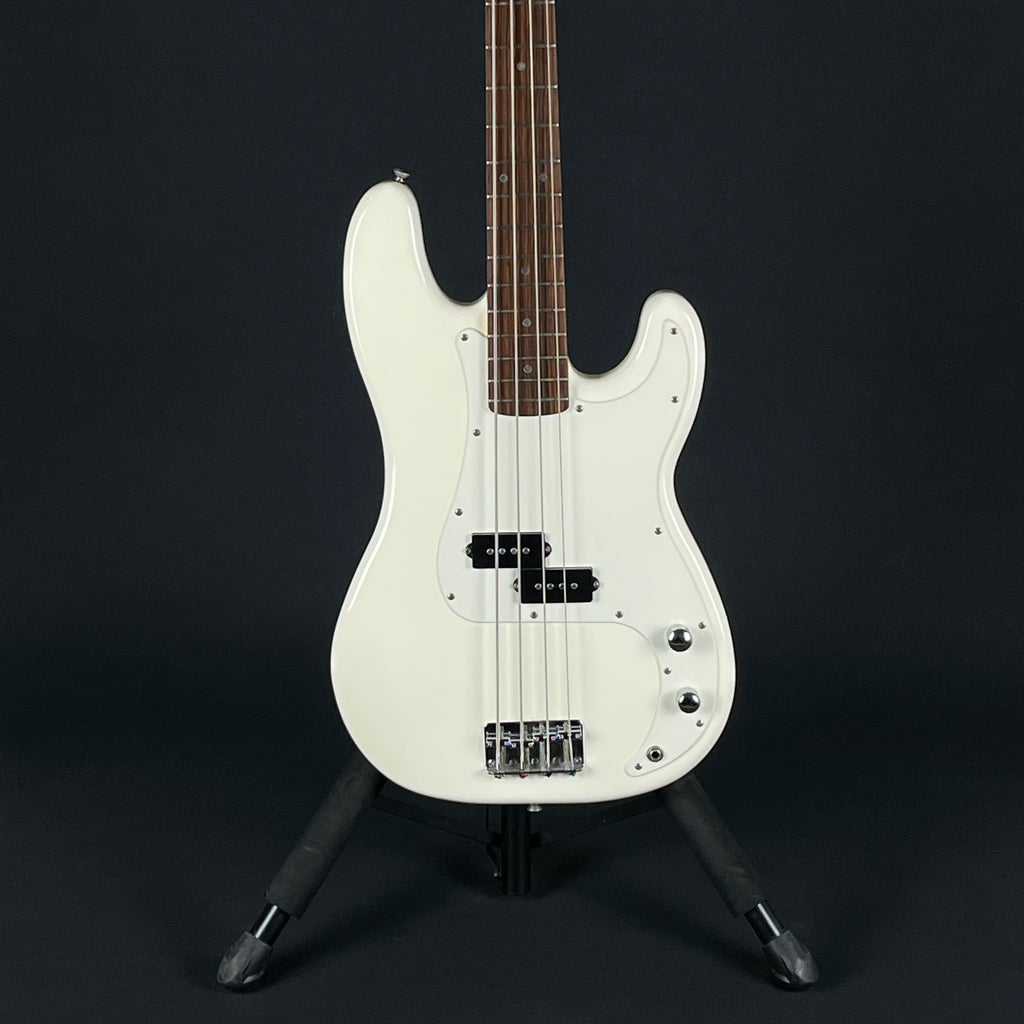 Squier Affinity Precision Bass