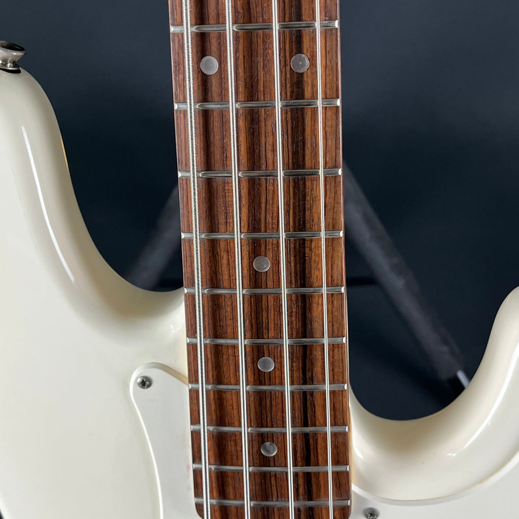 Squier Affinity Precision Bass