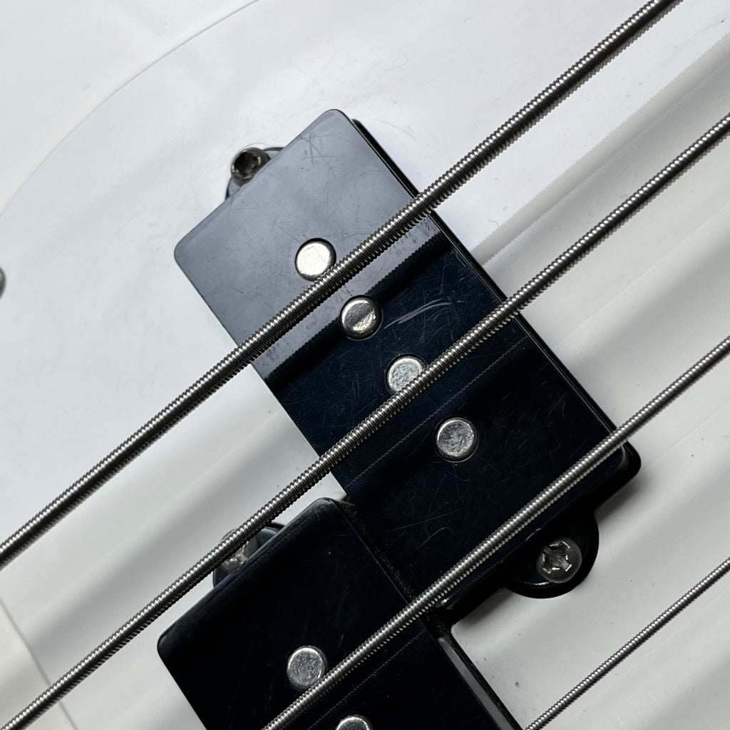 Squier Affinity Precision Bass
