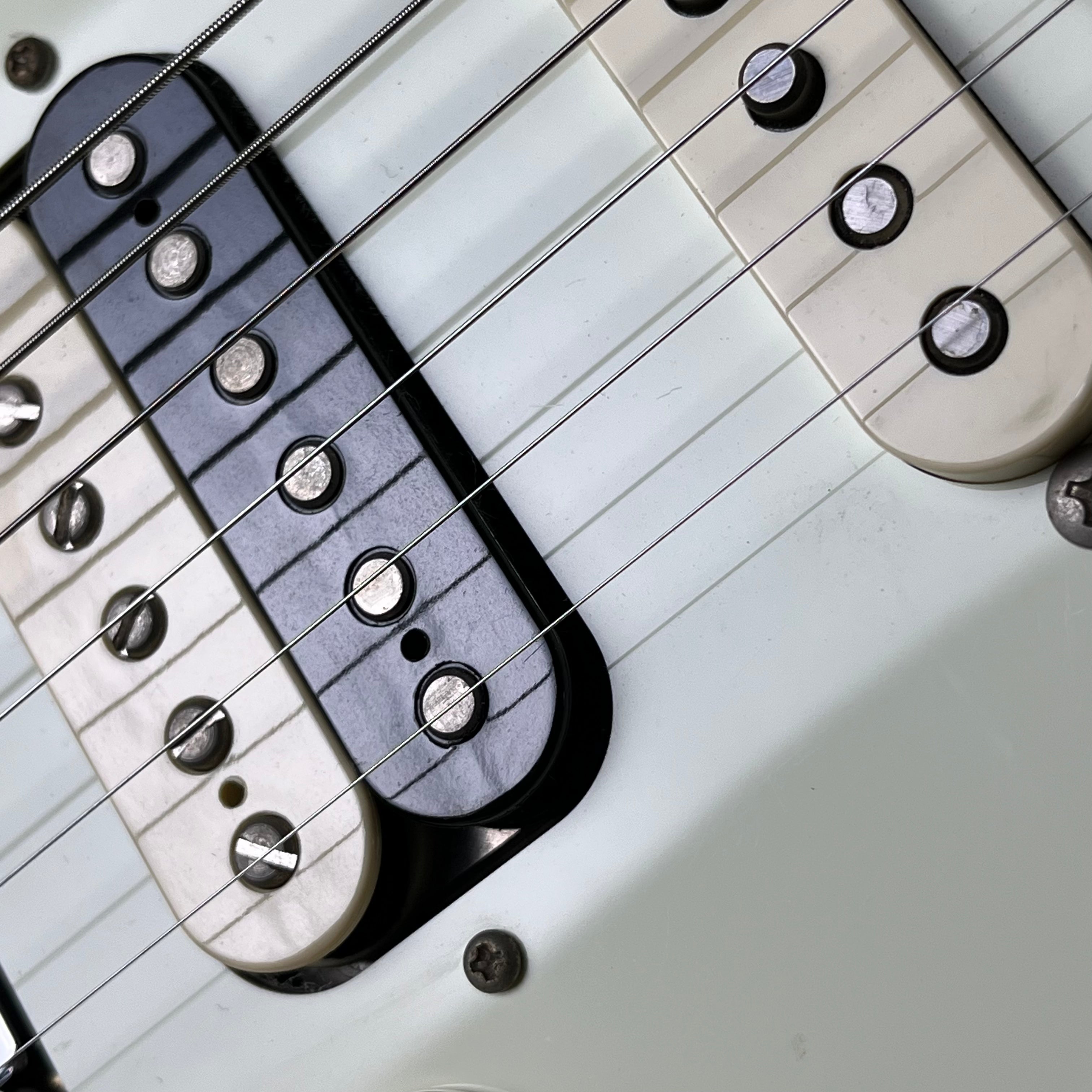 Fender Japan Hybrid 60s Stratocaster HSS