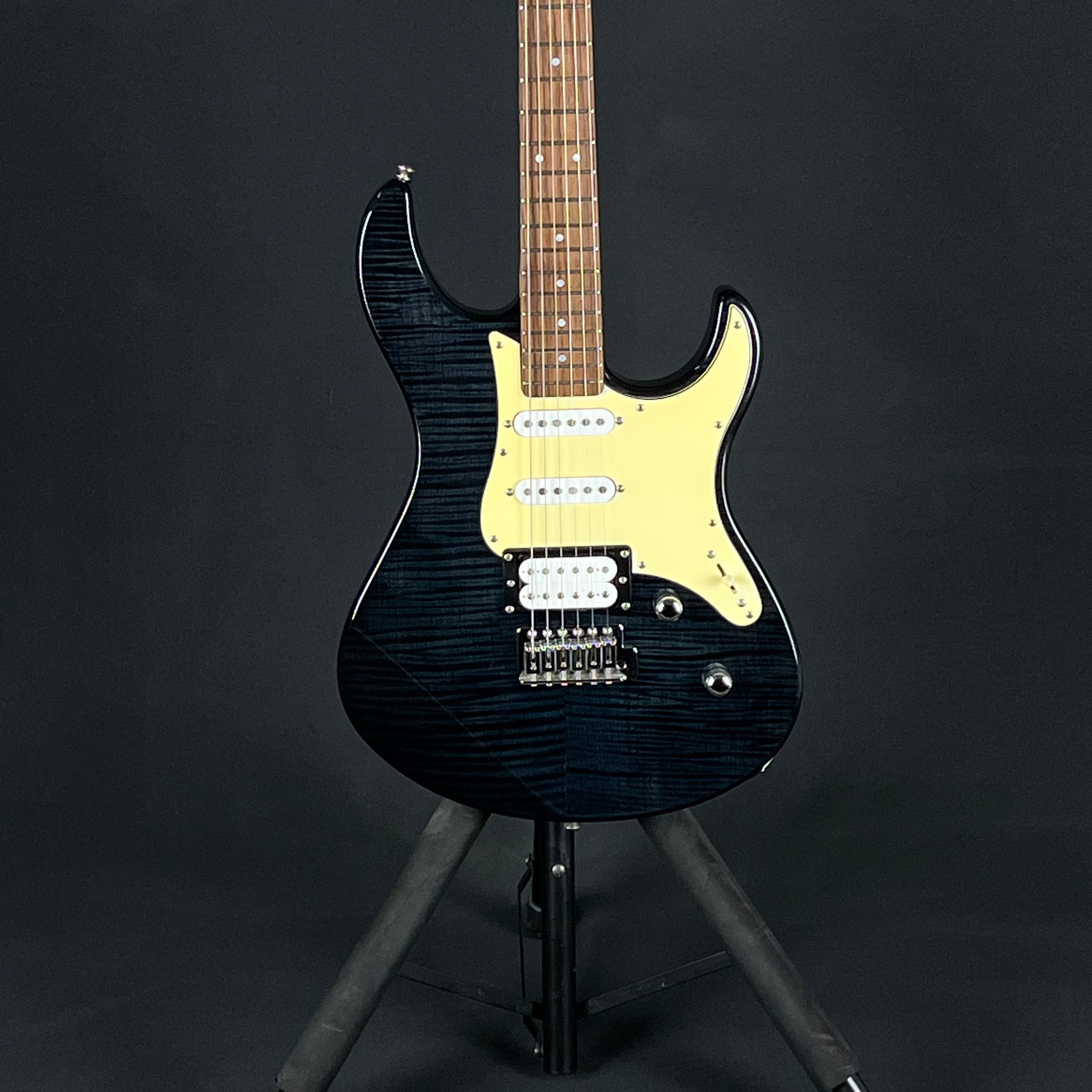 YAMAHA PAC212VFM