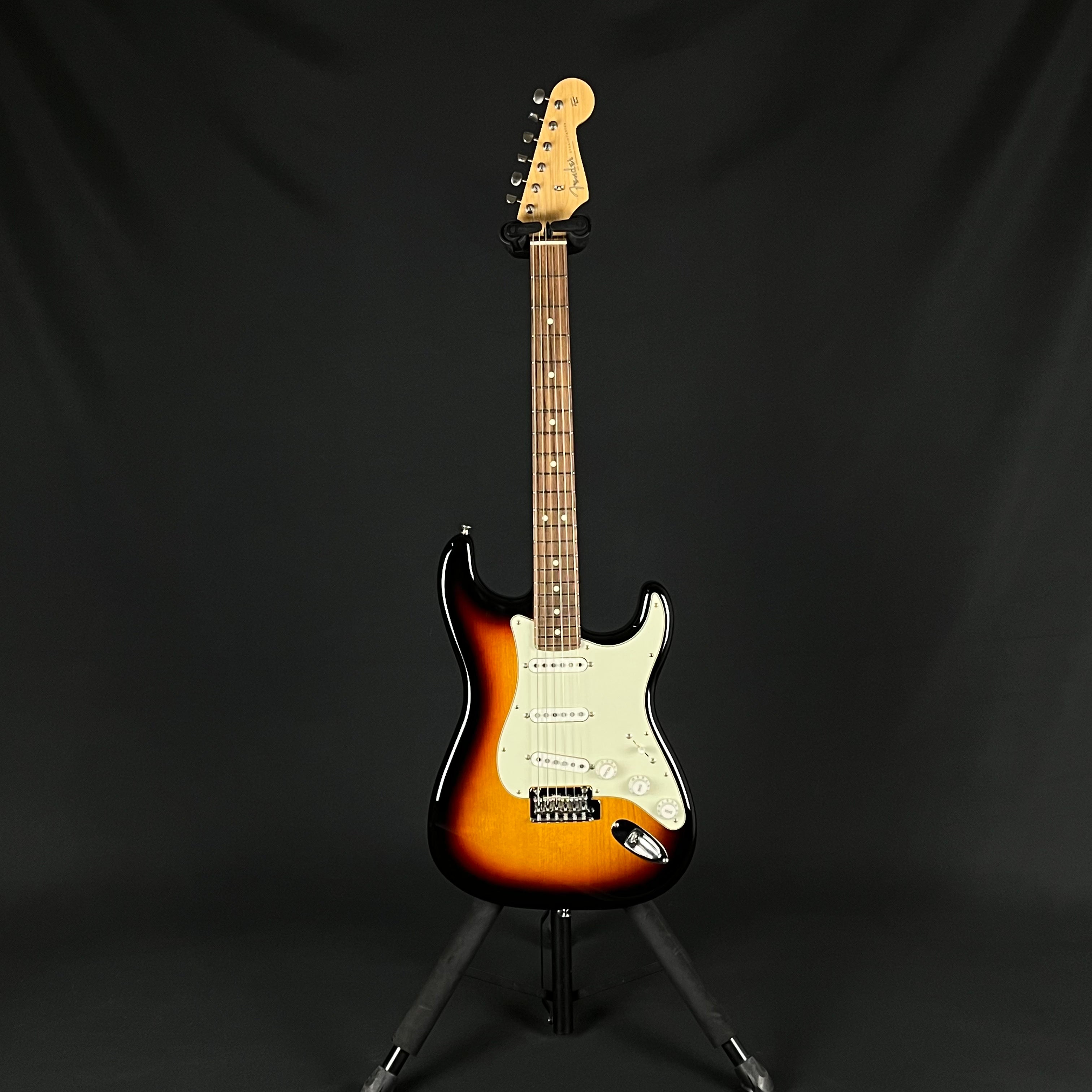 Fender Japan Hybrid II Stratocaster 2022