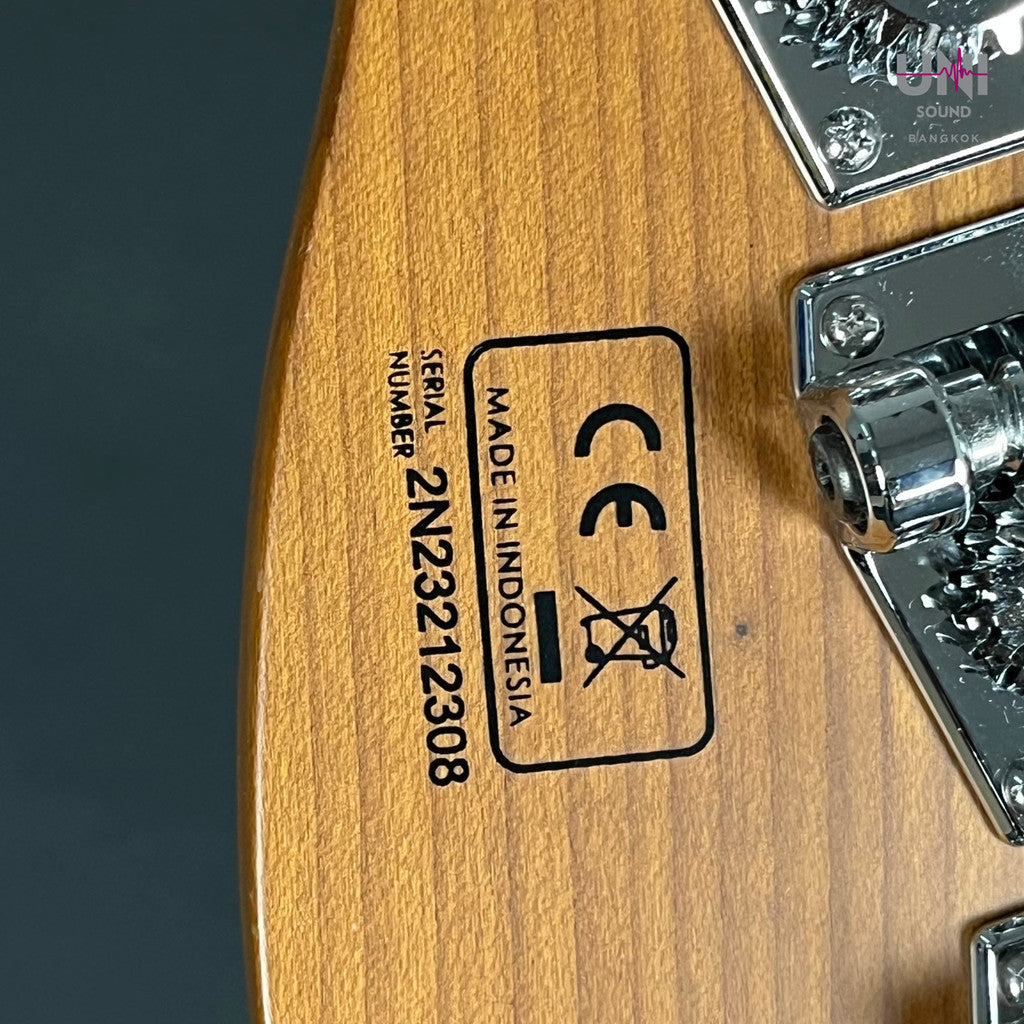 Sire Marcus Miller V5 4-String Bass - UN-37-5467